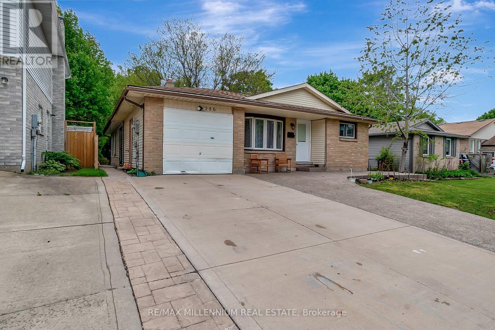 286 Driftwood Drive, Kitchener, Ontario  N2N 1X6 - Photo 2 - X12210216