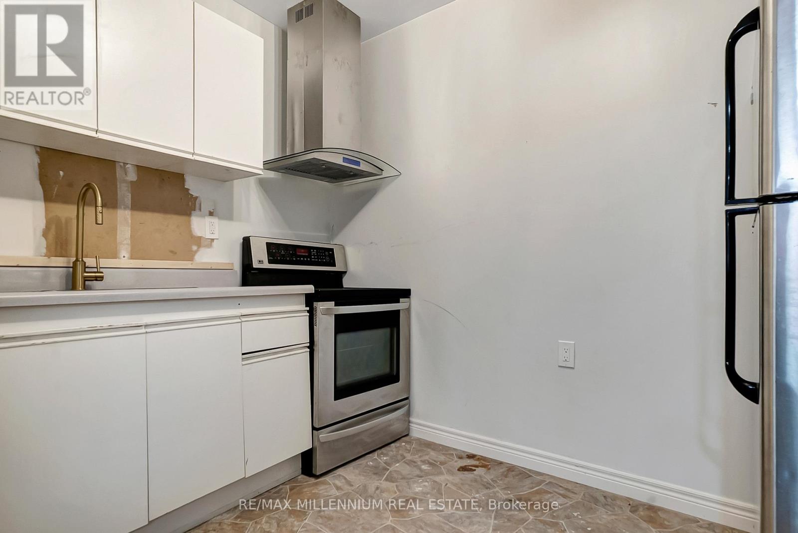 286 Driftwood Drive, Kitchener, Ontario  N2N 1X6 - Photo 26 - X12210216