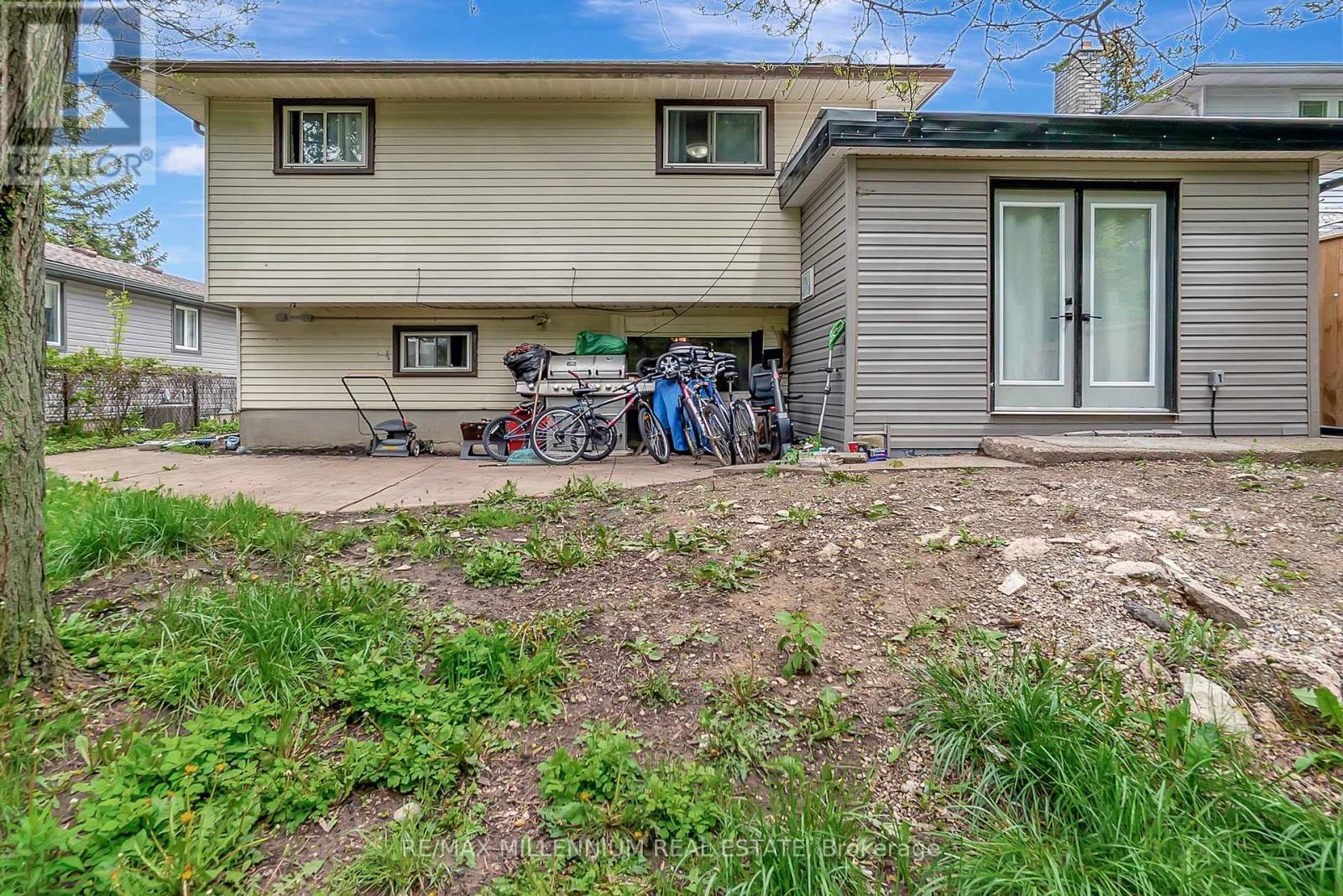 286 Driftwood Drive, Kitchener, Ontario  N2N 1X6 - Photo 35 - X12210216