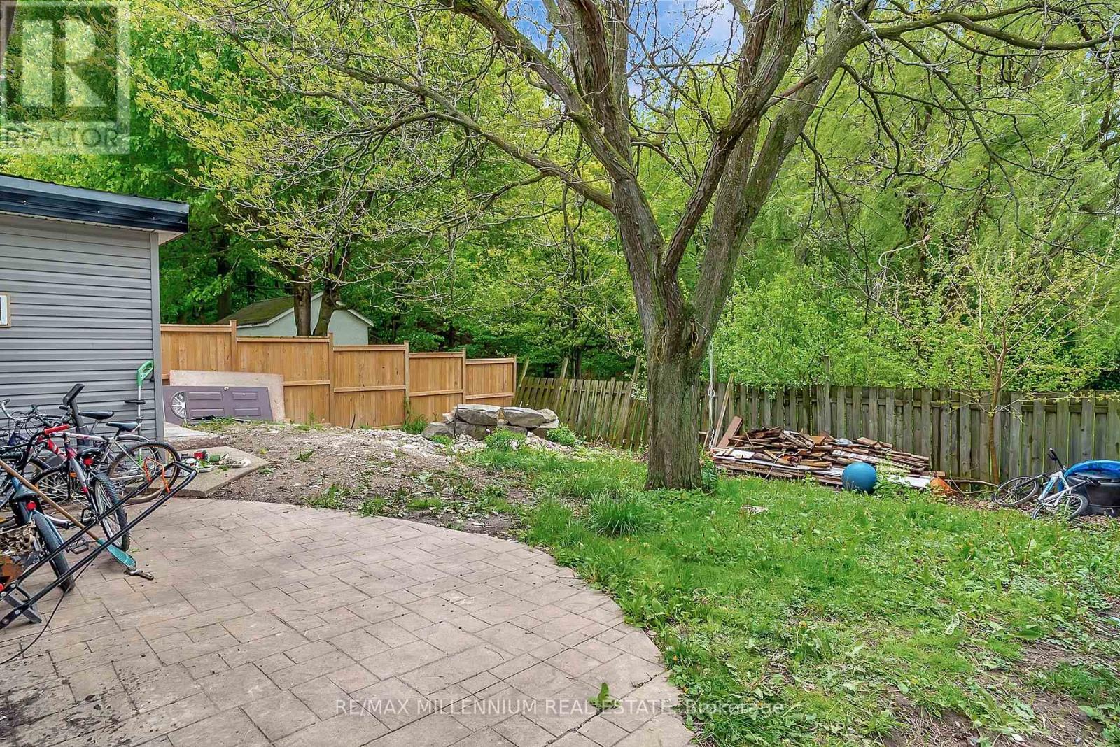 286 Driftwood Drive, Kitchener, Ontario  N2N 1X6 - Photo 36 - X12210216