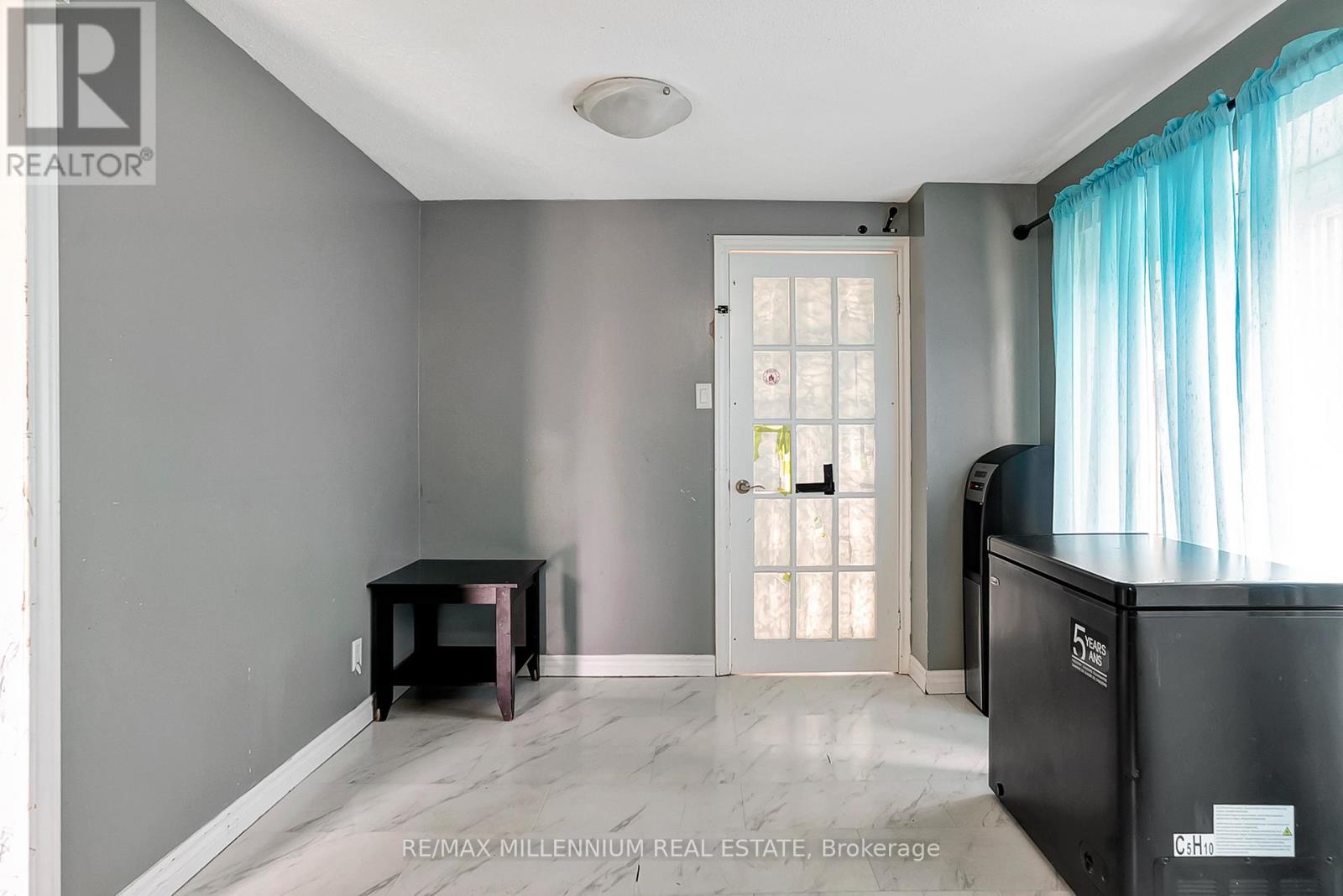 286 Driftwood Drive, Kitchener, Ontario  N2N 1X6 - Photo 8 - X12210216