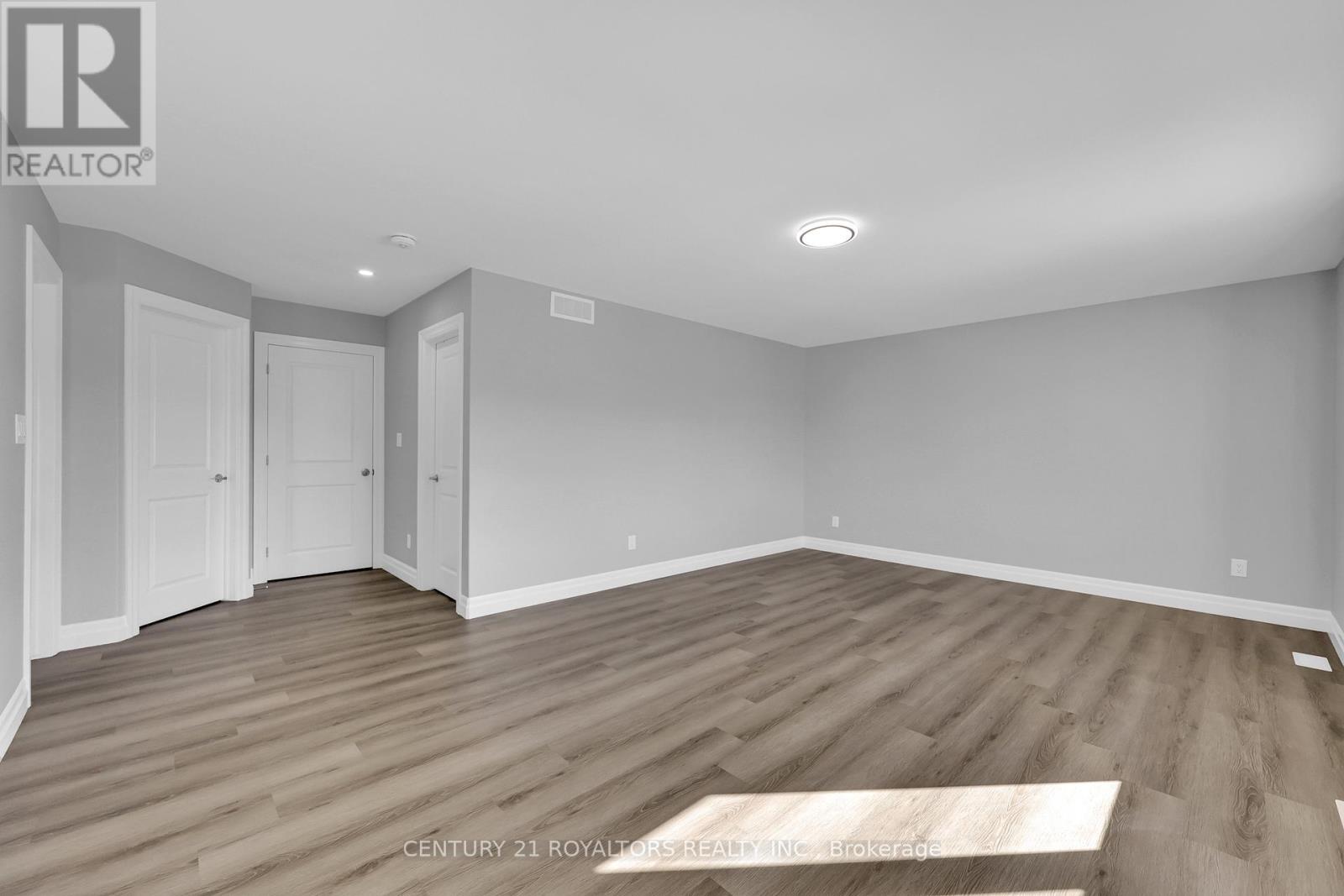 98 Warwick Drive, Chatham-Kent, Ontario  N7M 0T9 - Photo 17 - X12210293