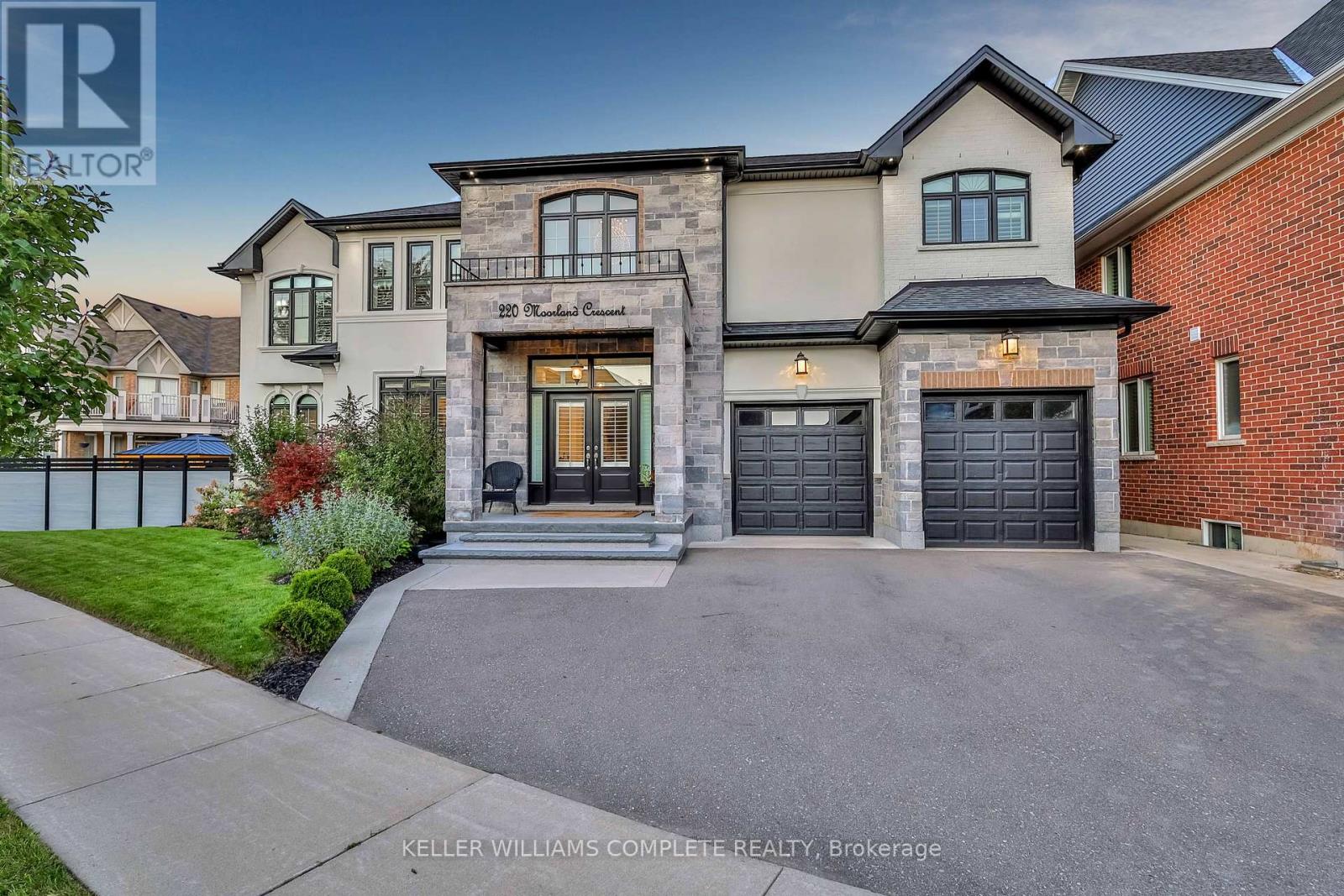 220 MOORLAND CRESCENT, hamilton (ancaster), Ontario