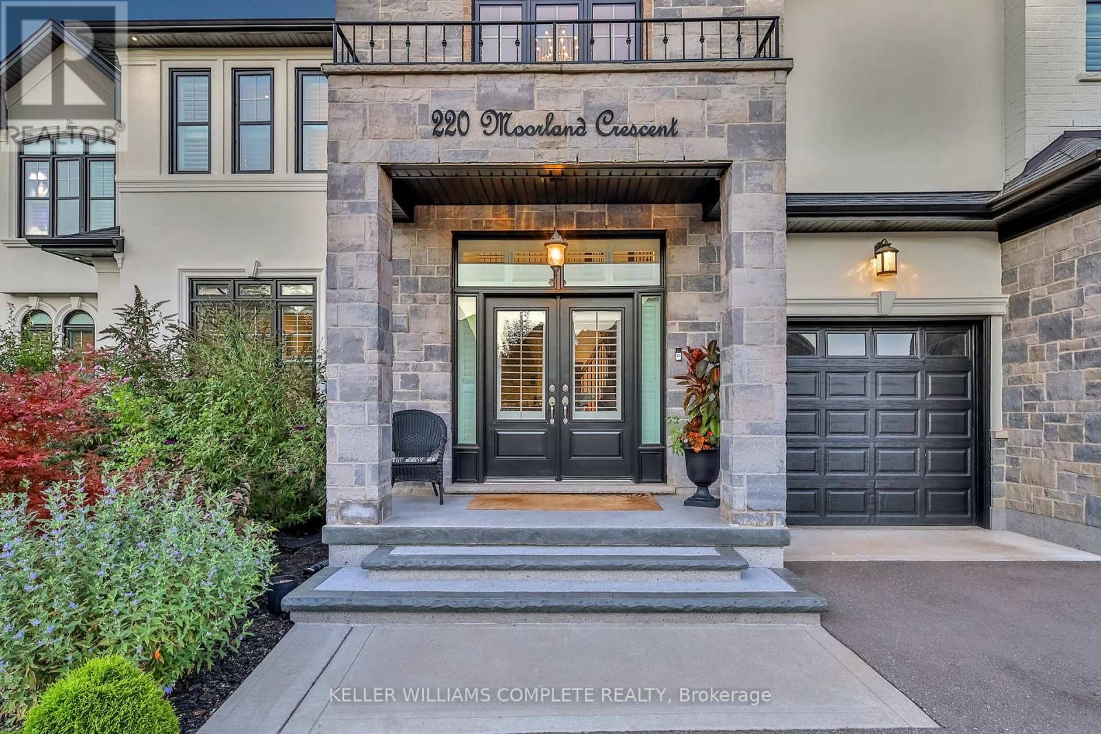 220 Moorland Crescent, Hamilton, Ontario  L9K 1S6 - Photo 4 - X12210329