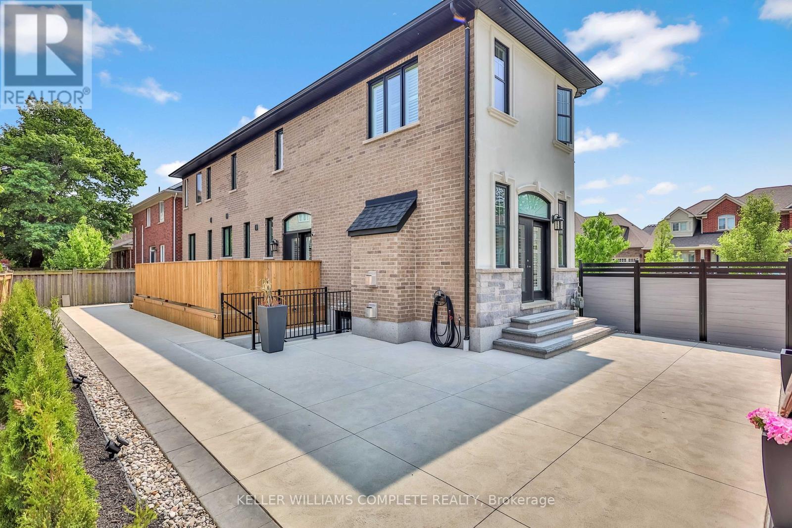 220 Moorland Crescent, Hamilton, Ontario  L9K 1S6 - Photo 41 - X12210329