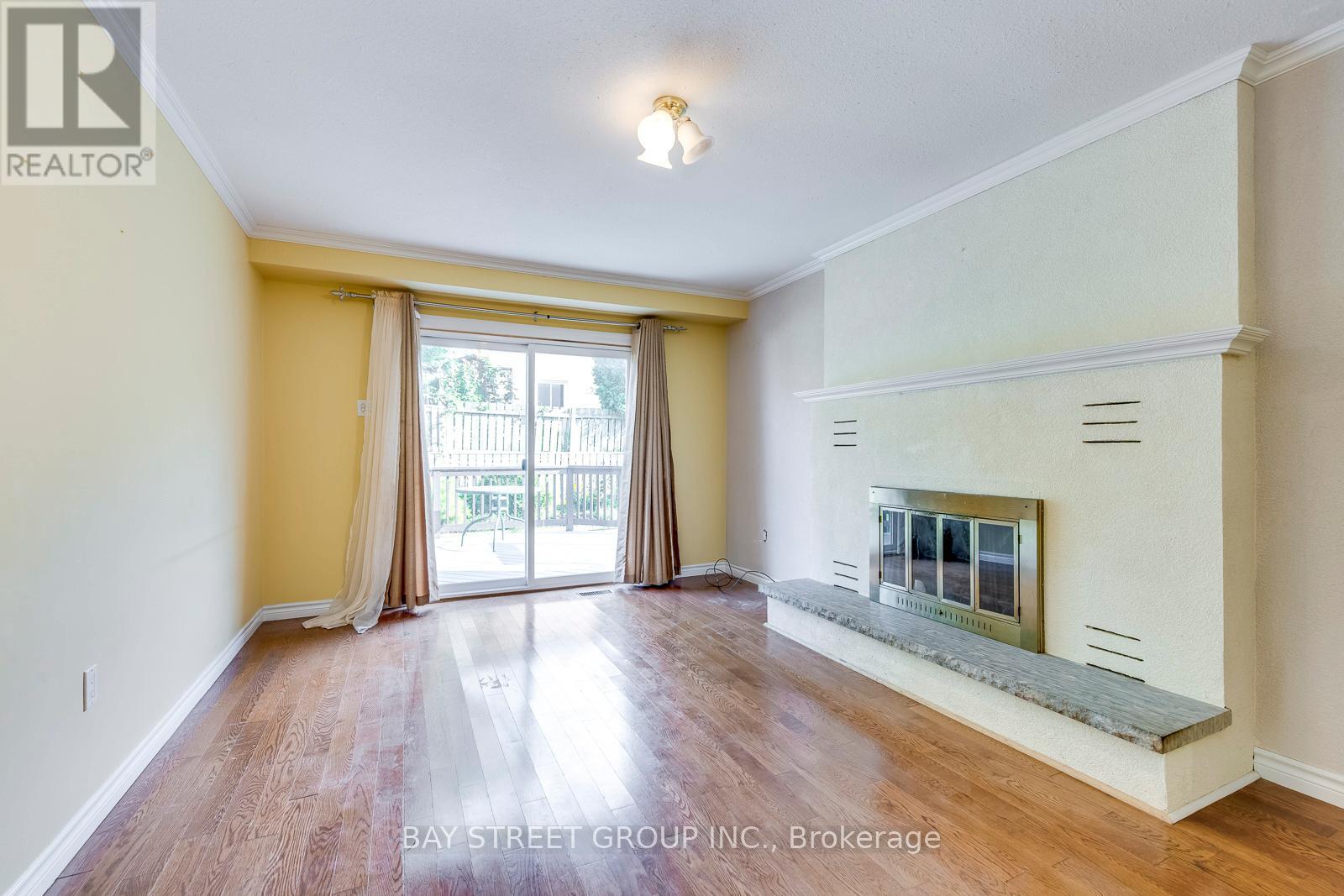 55 Milano Court, Hamilton, Ontario  L9C 6W9 - Photo 10 - X12210361