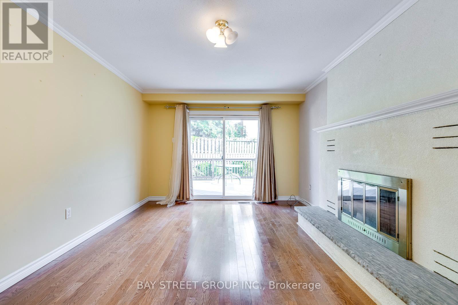 55 Milano Court, Hamilton, Ontario  L9C 6W9 - Photo 11 - X12210361