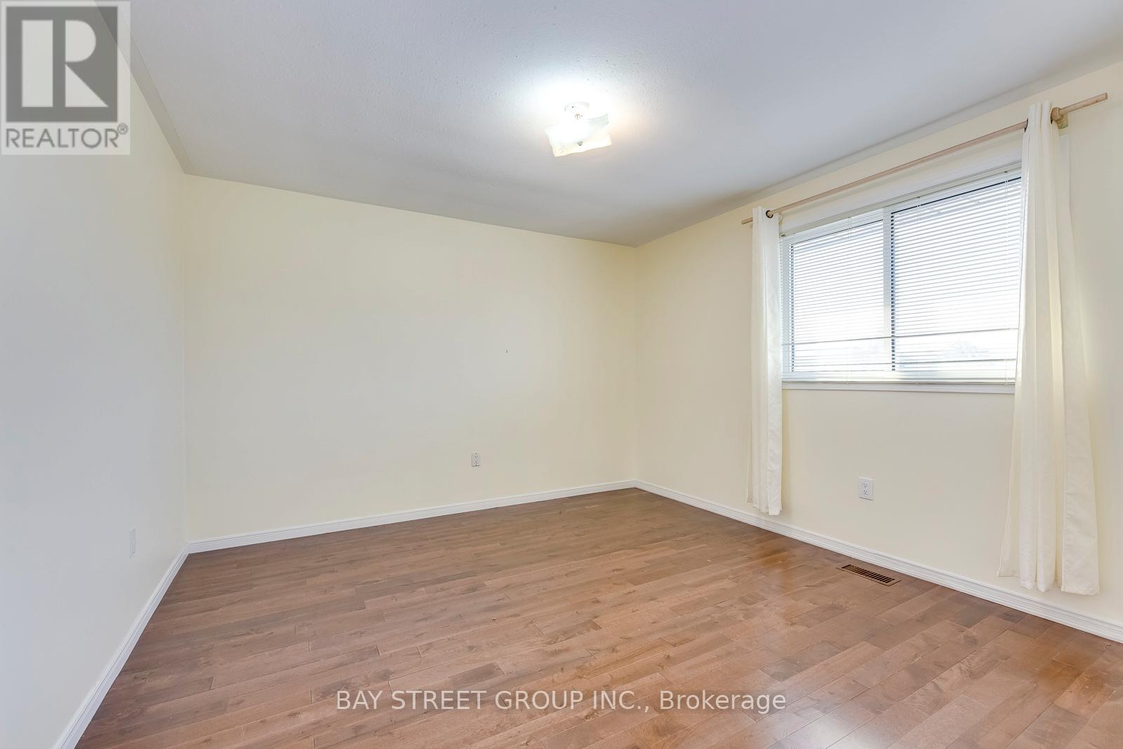 55 Milano Court, Hamilton, Ontario  L9C 6W9 - Photo 20 - X12210361