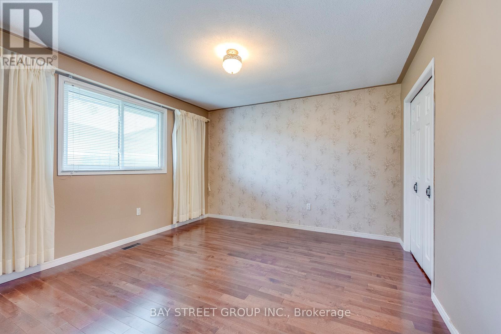 55 Milano Court, Hamilton, Ontario  L9C 6W9 - Photo 22 - X12210361