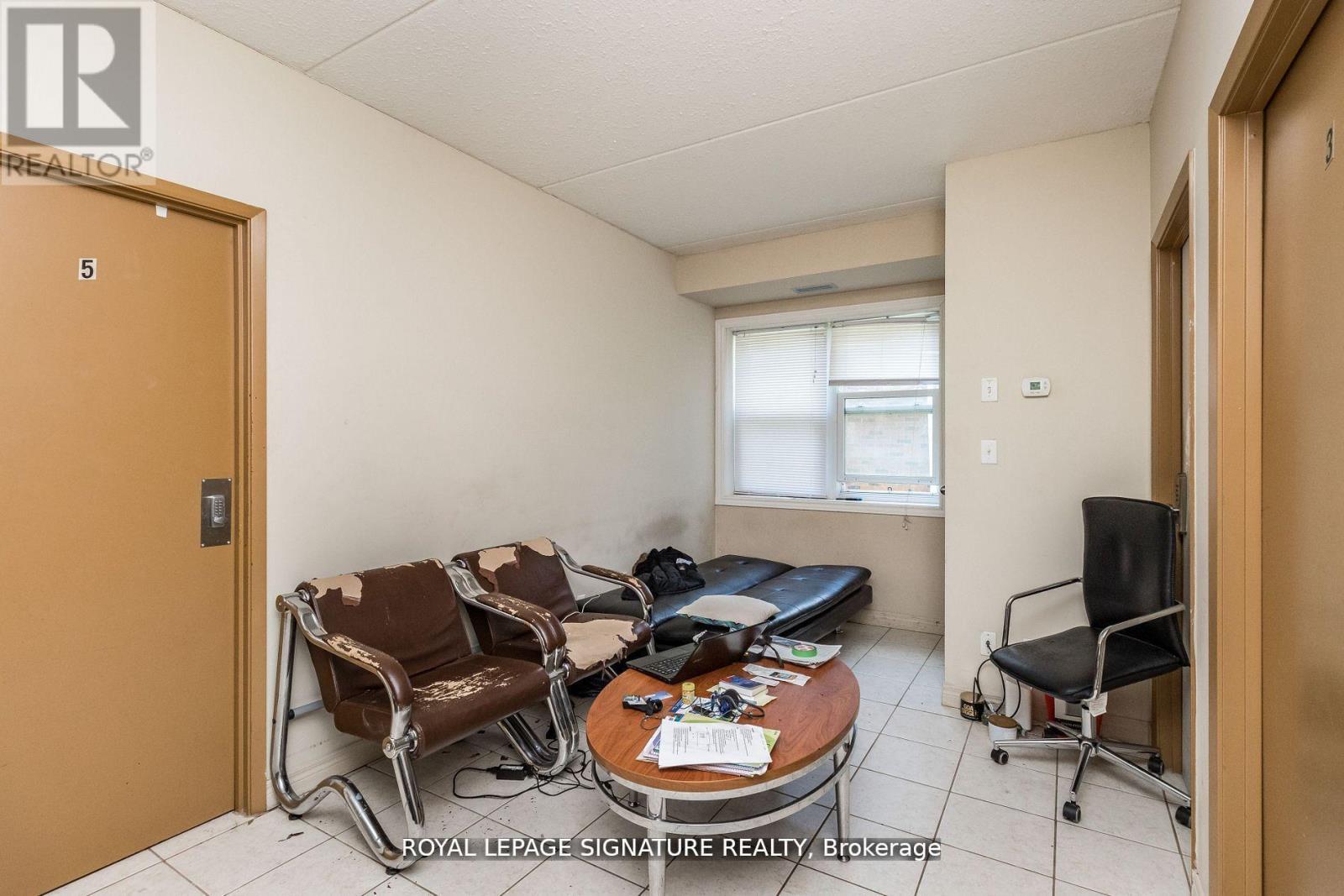 101 - 253 Lester Street, Waterloo, Ontario  N2L 3W6 - Photo 27 - X12210380