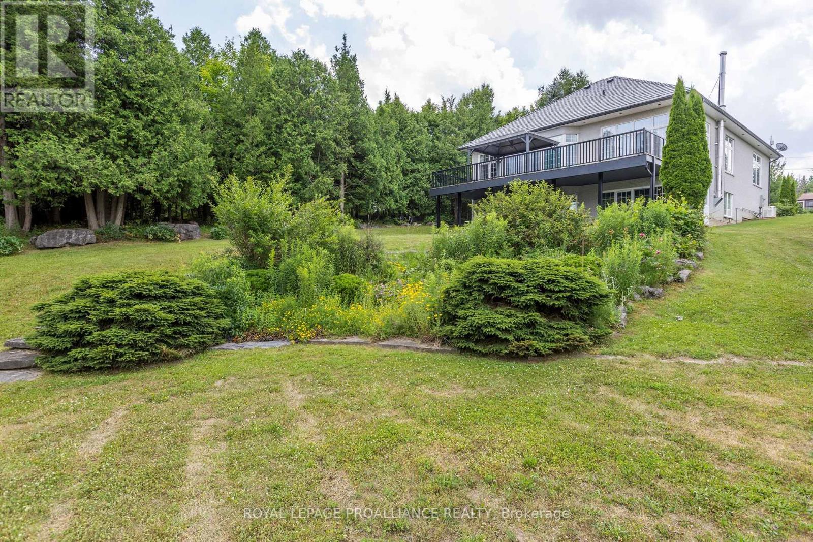 137 Sumcot Drive, Trent Lakes, Ontario  K0L 1J0 - Photo 18 - X12210391