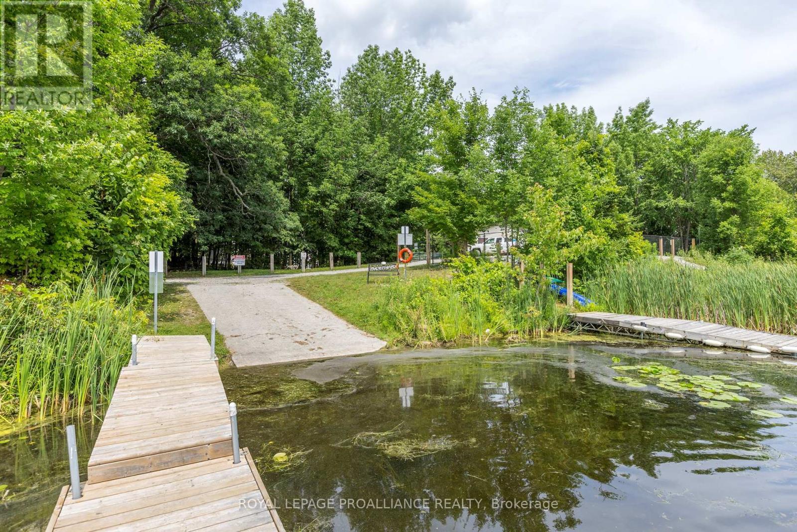 137 Sumcot Drive, Trent Lakes, Ontario  K0L 1J0 - Photo 26 - X12210391