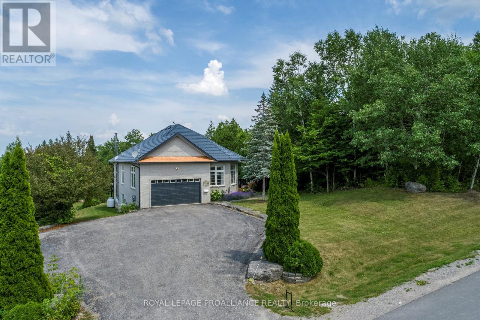 137 Sumcot Drive, Trent Lakes, Ontario  K0L 1J0 - Photo 32 - X12210391