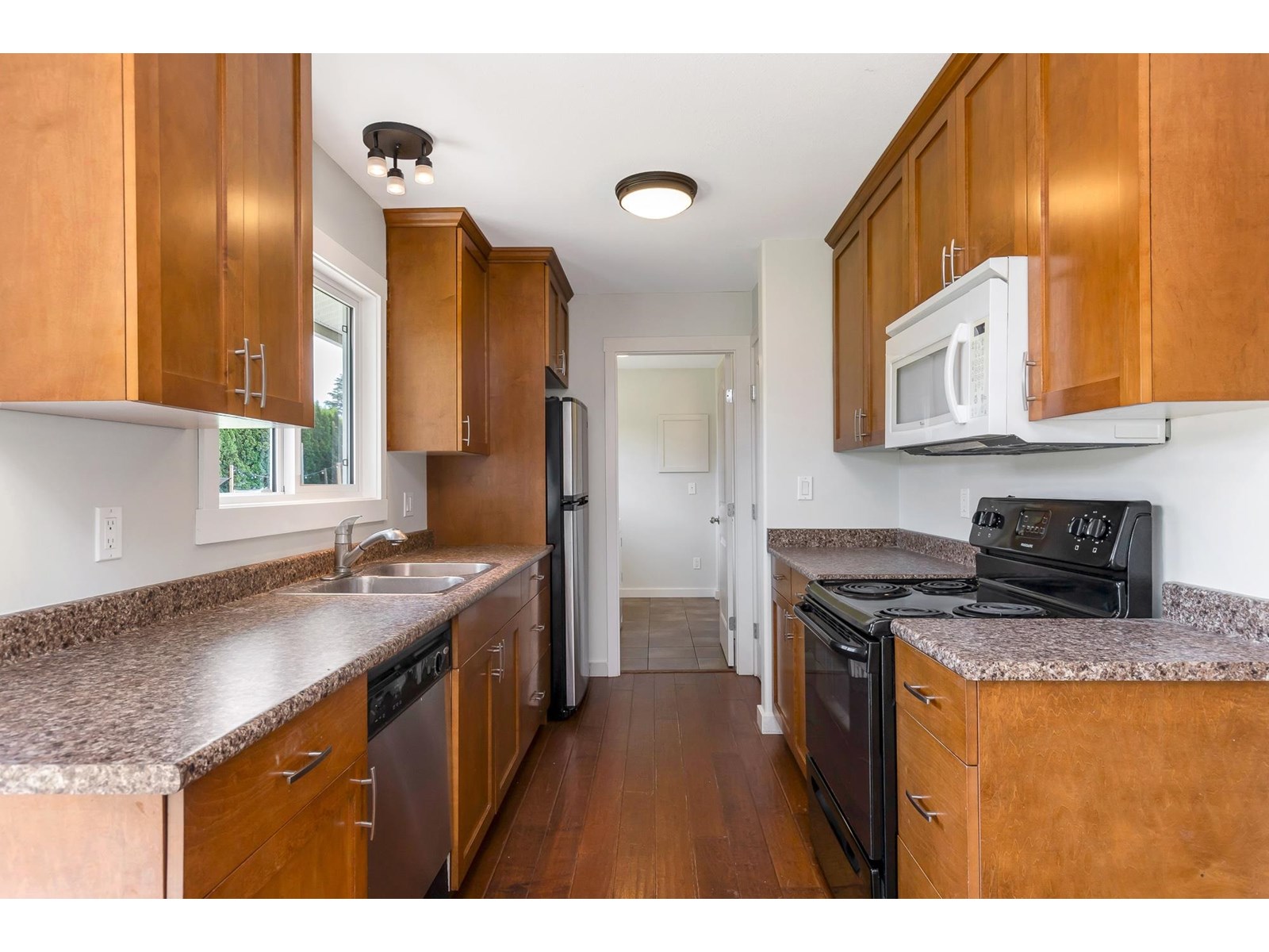 46048 Clare Avenue, Fairfield Island, Chilliwack, British Columbia  V2P 6M8 - Photo 7 - R3013562