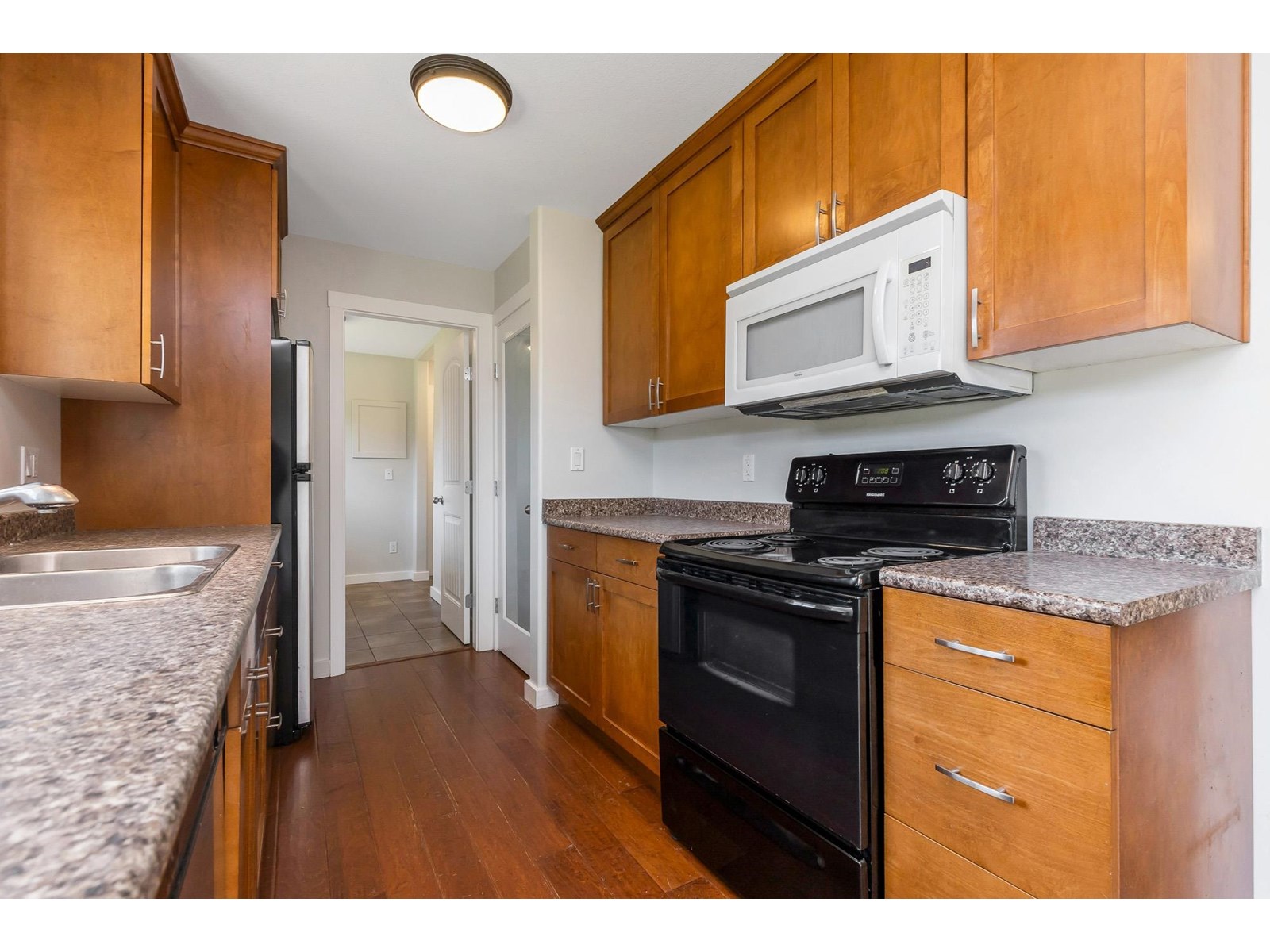 46048 Clare Avenue, Fairfield Island, Chilliwack, British Columbia  V2P 6M8 - Photo 6 - R3013562