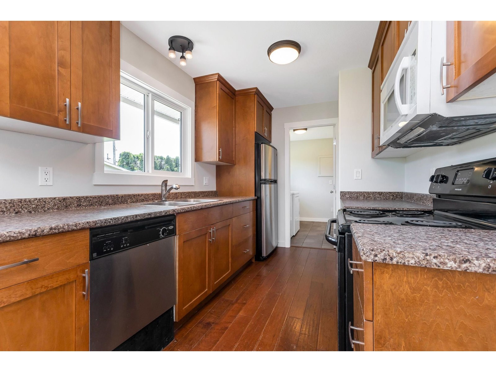 46048 Clare Avenue, Fairfield Island, Chilliwack, British Columbia  V2P 6M8 - Photo 5 - R3013562