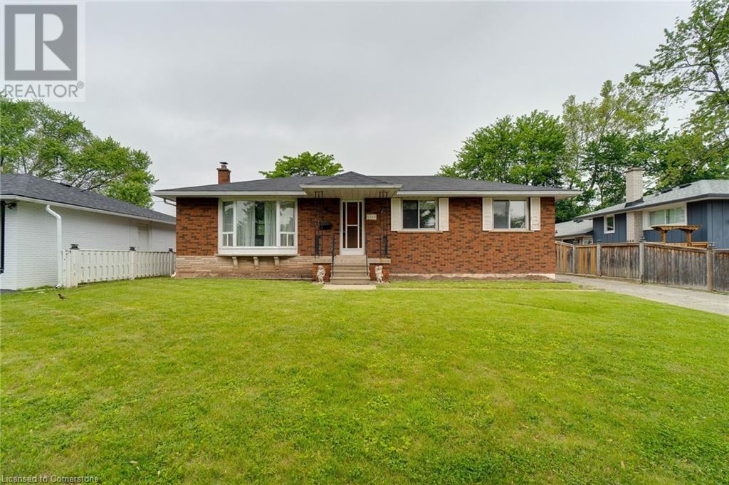 5349 Spruce Avenue, Burlington, Ontario  L7L 1N4 - Photo 4 - 40739708