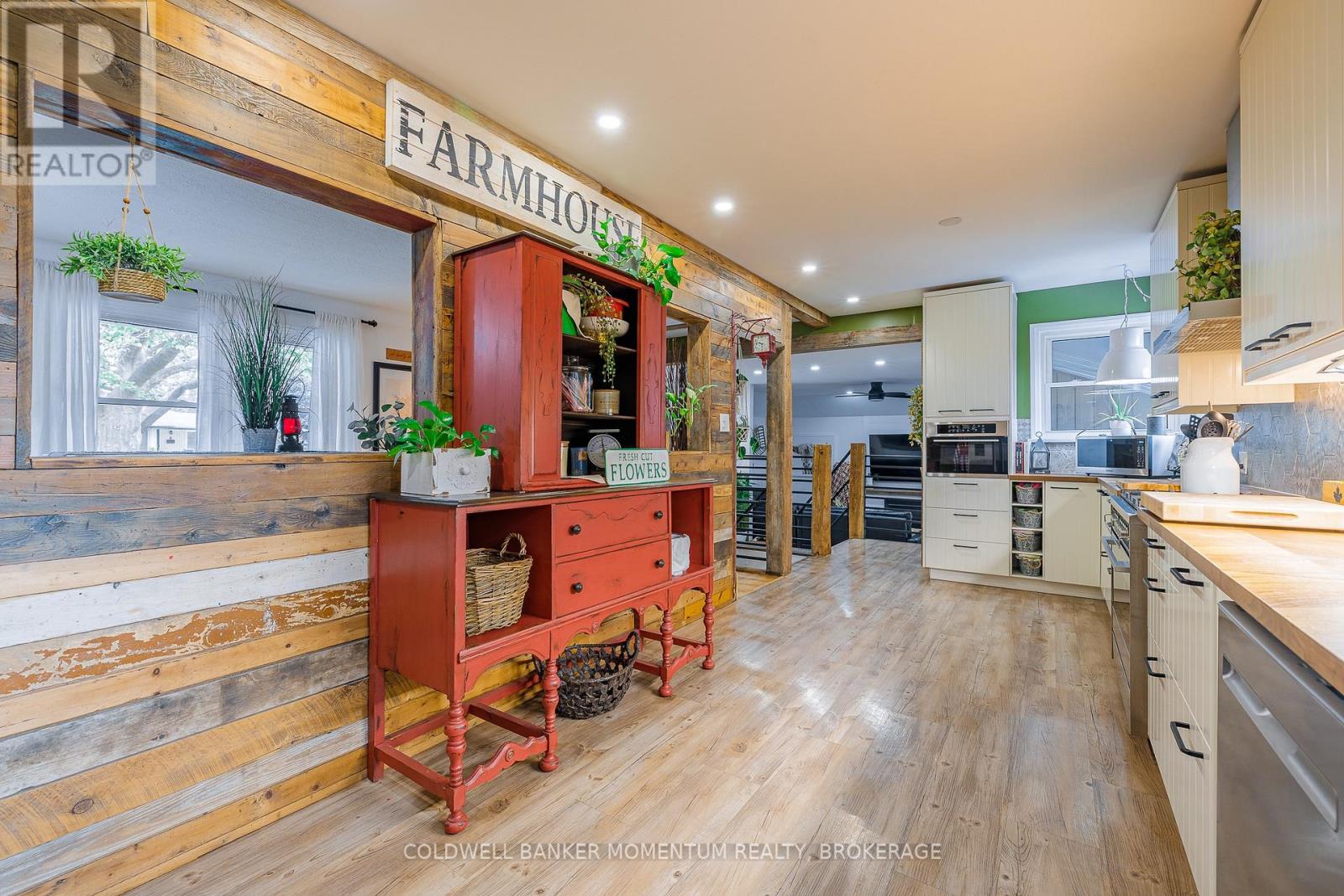 7 Overholt Street, St. Catharines (Lakeport), Ontario  L2N 1K5 - Photo 24 - X12210472