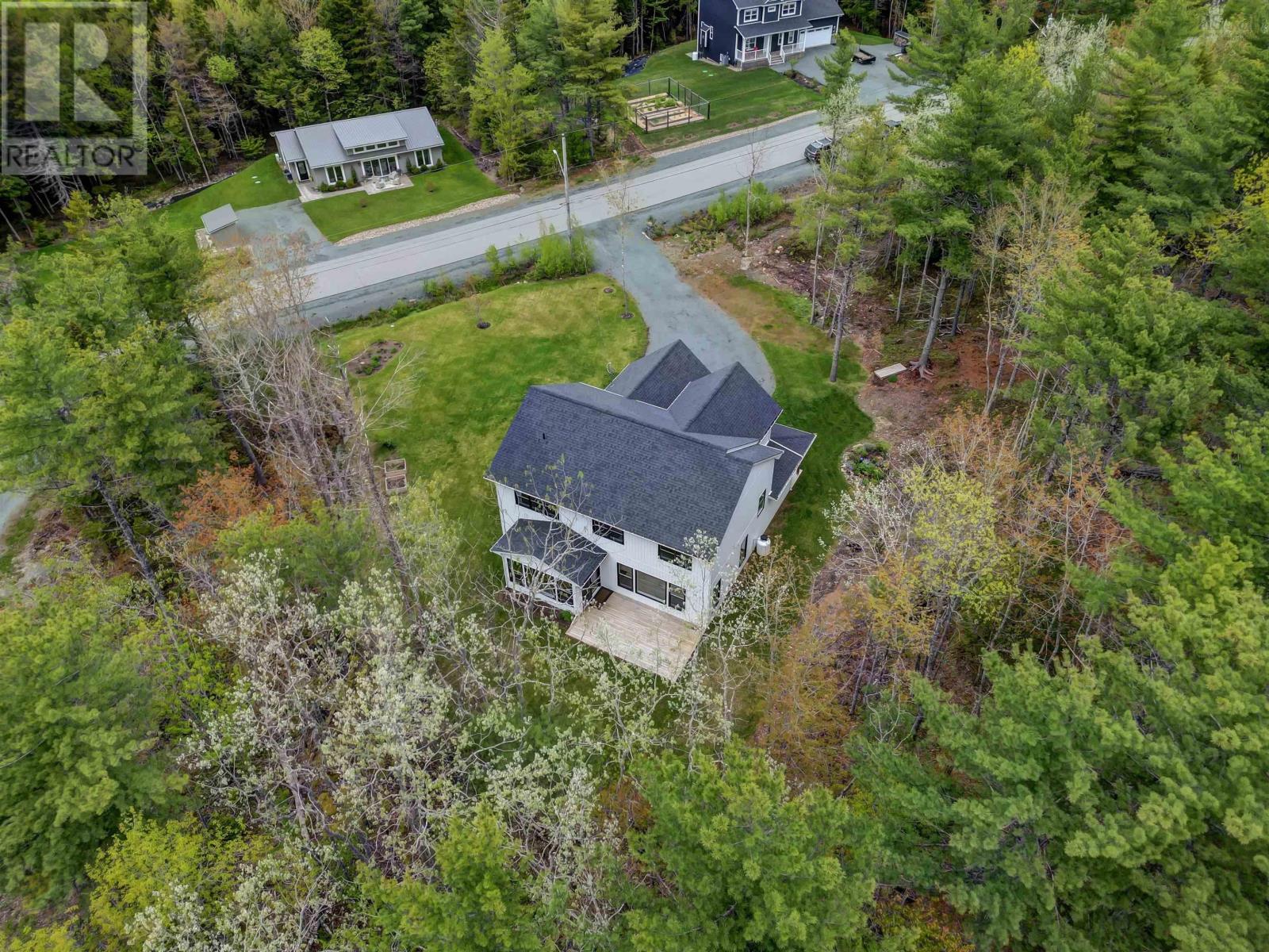 Property at 422 Calderwood Drive image 5