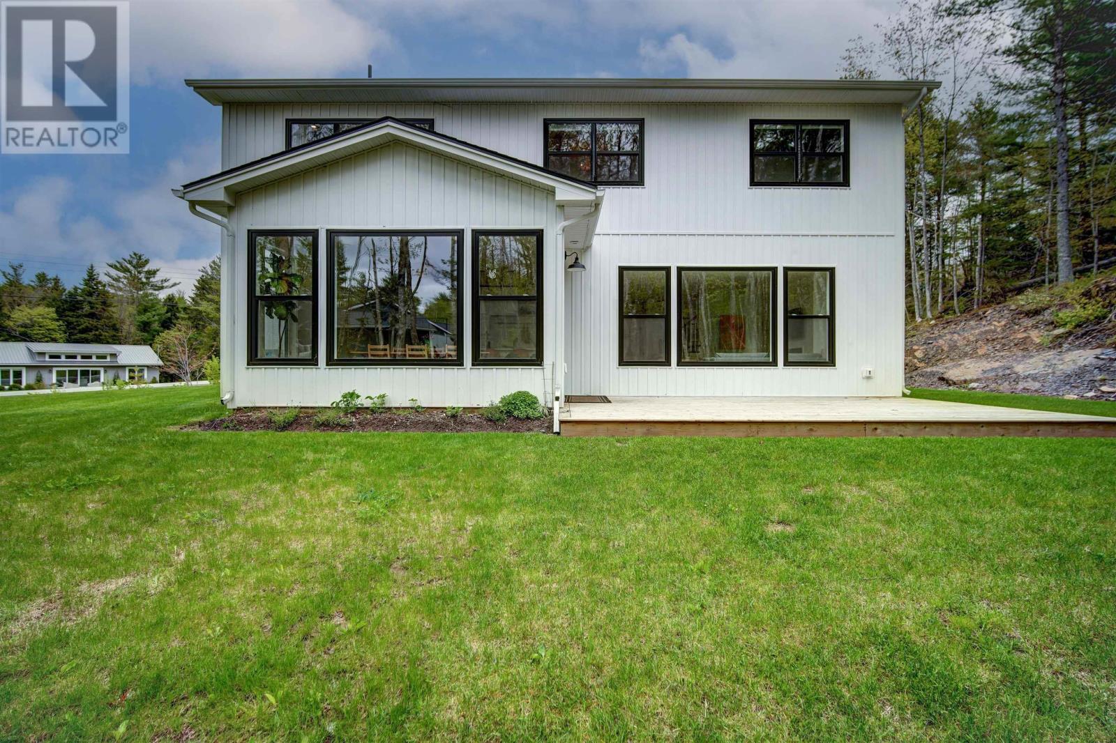 Property at 422 Calderwood Drive image 3