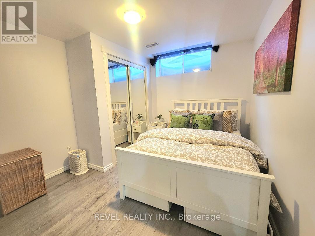 20 Oswald Road, Brampton, Ontario  L6P 3S1 - Photo 2 - W12190935