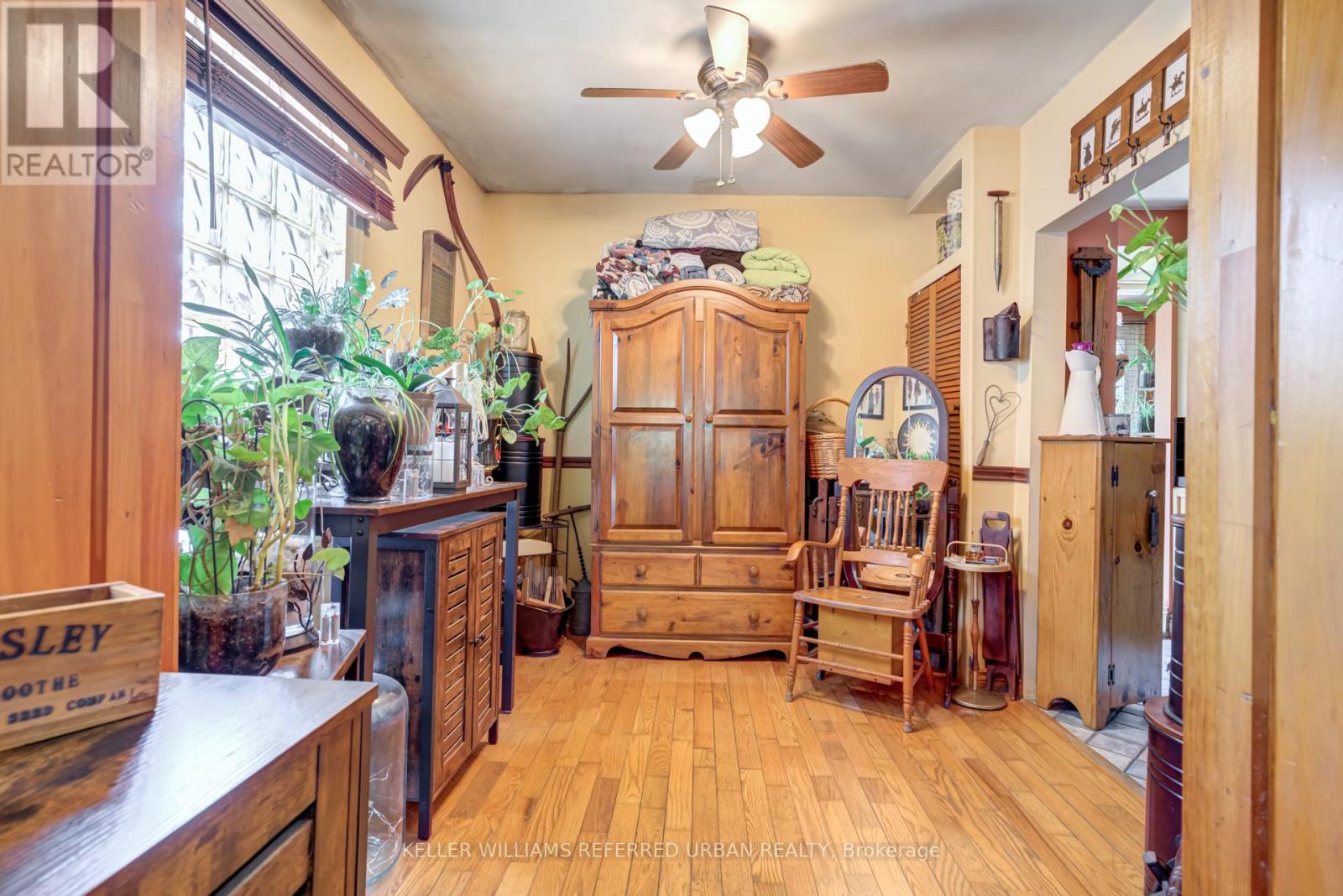 88 Sixteenth Street, Toronto, Ontario  M8V 3K1 - Photo 8 - W12193585