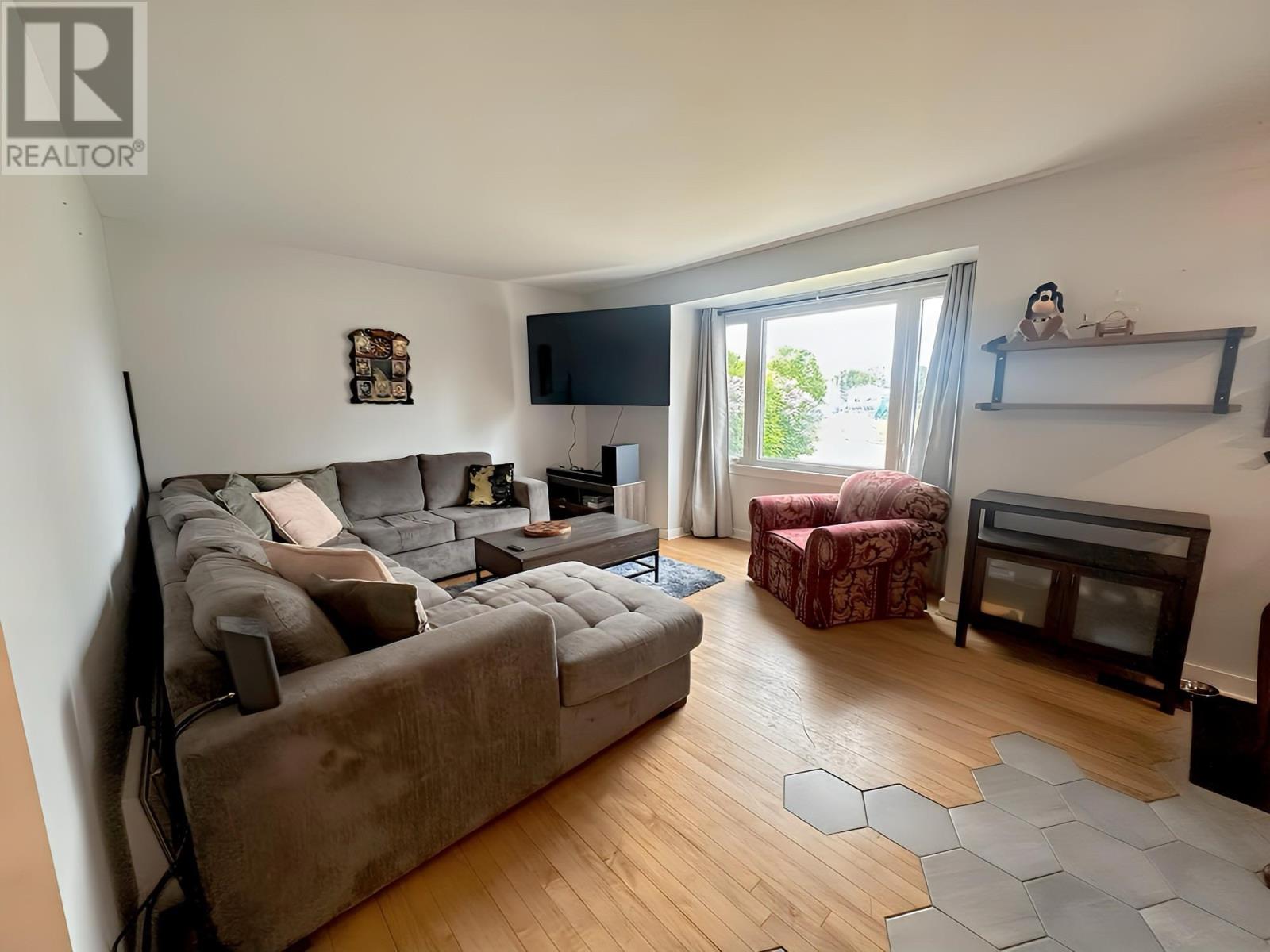 2227 Mcgregor Ave, Thunder Bay, Ontario  P7E 5G6 - Photo 5 - TB251617