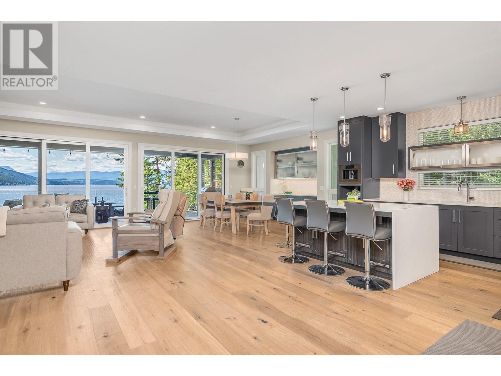 5846 Sunnybrae-Canoe Point Road, Tappen, British Columbia  V0E 2X1 - Photo 15 - 10351285