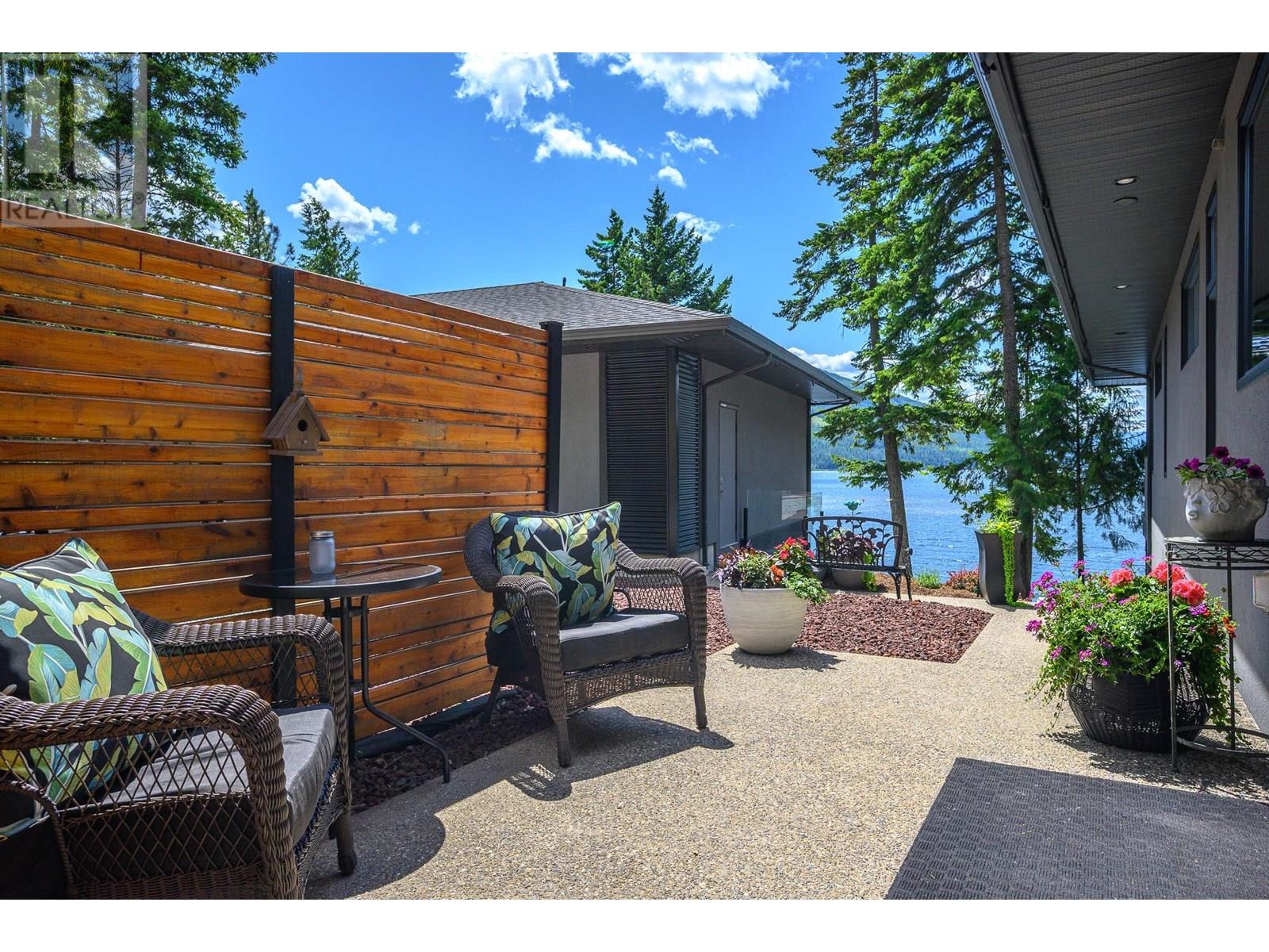 5846 Sunnybrae-Canoe Point Road, Tappen, British Columbia  V0E 2X1 - Photo 9 - 10351285