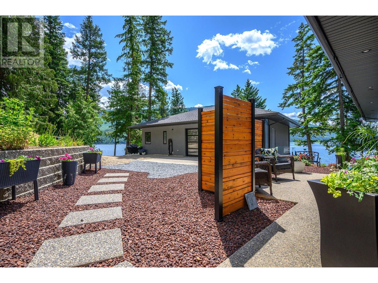 5846 Sunnybrae-Canoe Point Road, Tappen, British Columbia  V0E 2X1 - Photo 8 - 10351285