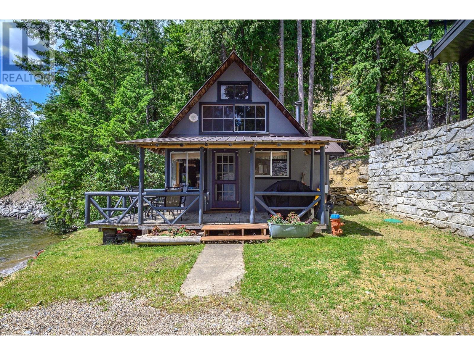 5846 Sunnybrae-Canoe Point Road, Tappen, British Columbia  V0E 2X1 - Photo 55 - 10351285