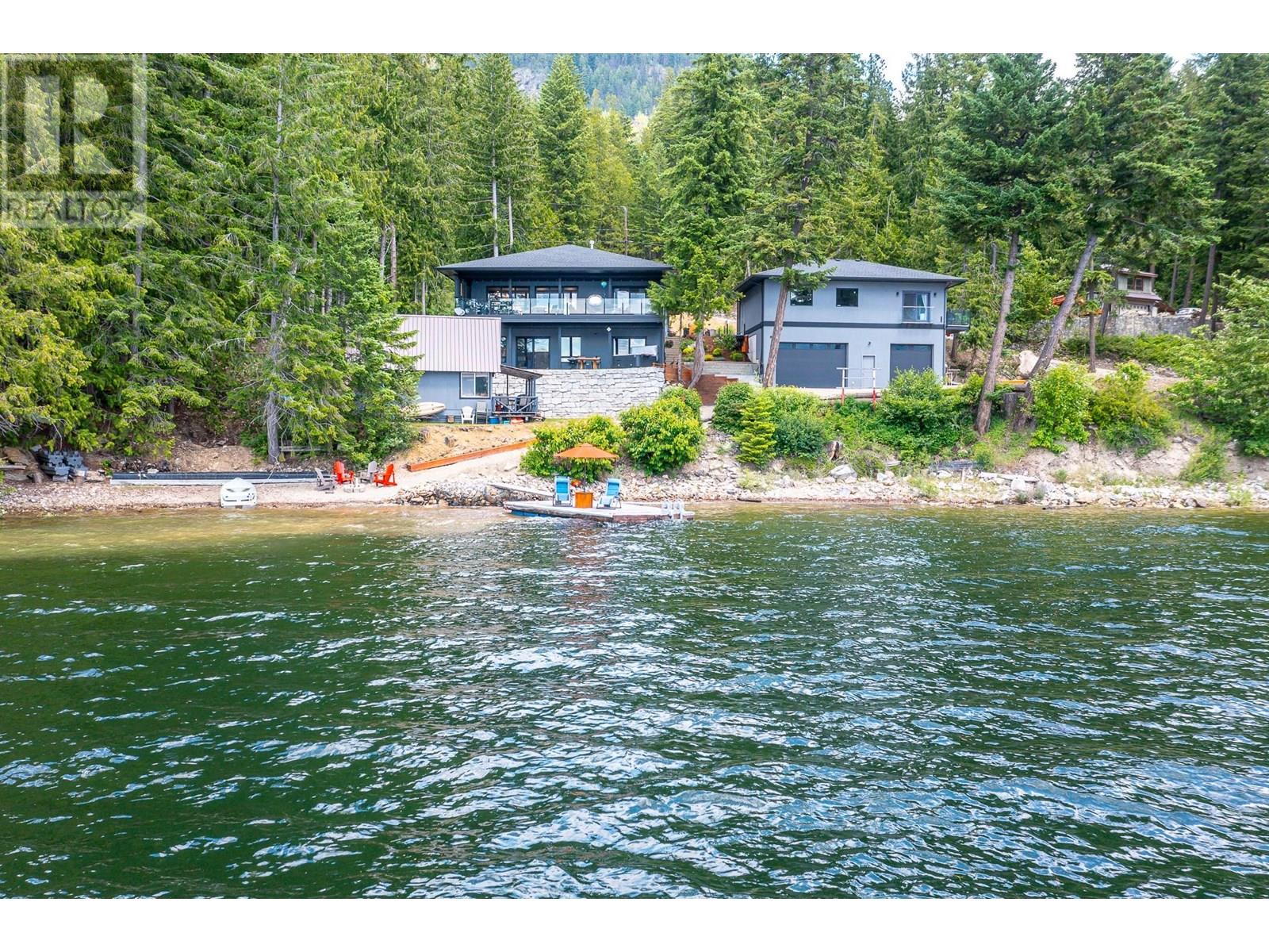 5846 Sunnybrae-Canoe Point Road, Tappen, British Columbia  V0E 2X1 - Photo 2 - 10351285