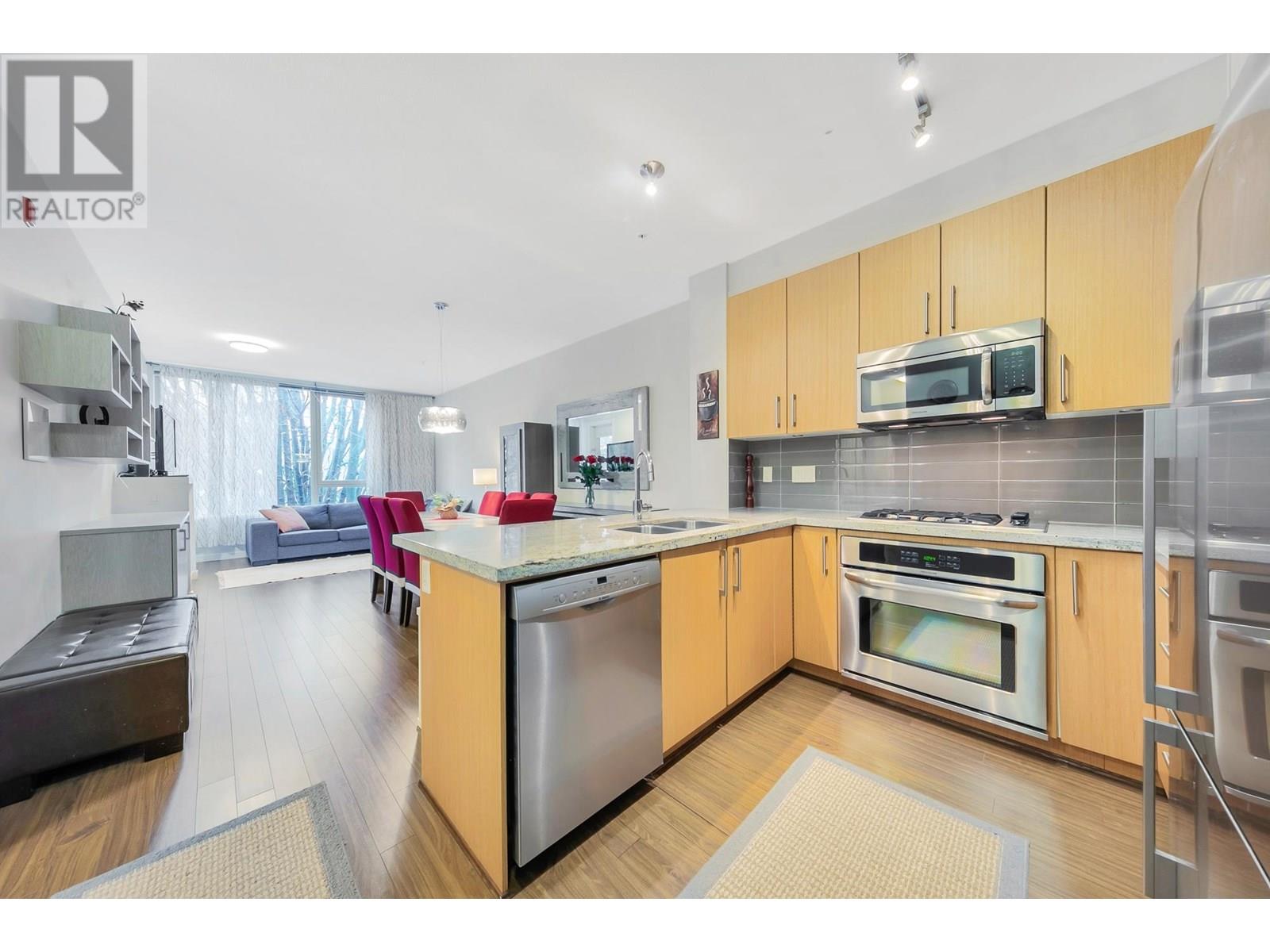 307 159 W 22nd Street, North Vancouver, British Columbia  V7M 0B6 - Photo 3 - R3013613