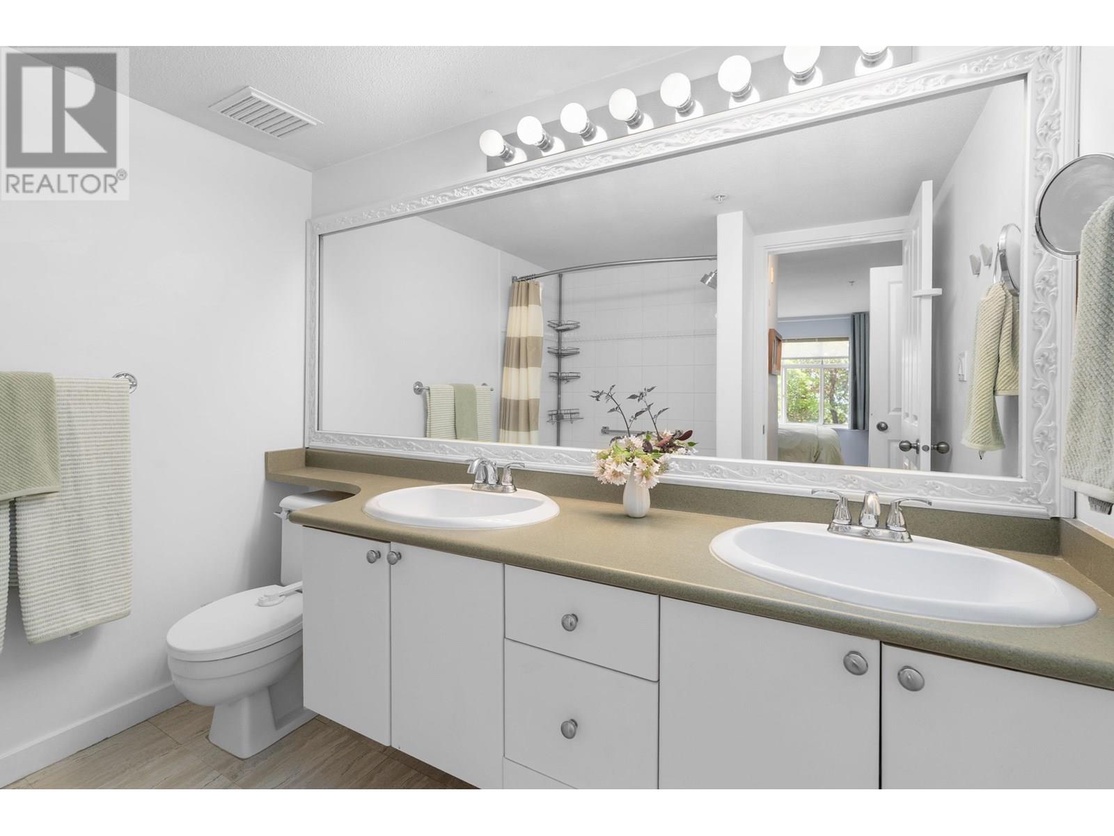 212 1432 Parkway Boulevard, Coquitlam, British Columbia  V3E 3L9 - Photo 19 - R3013620