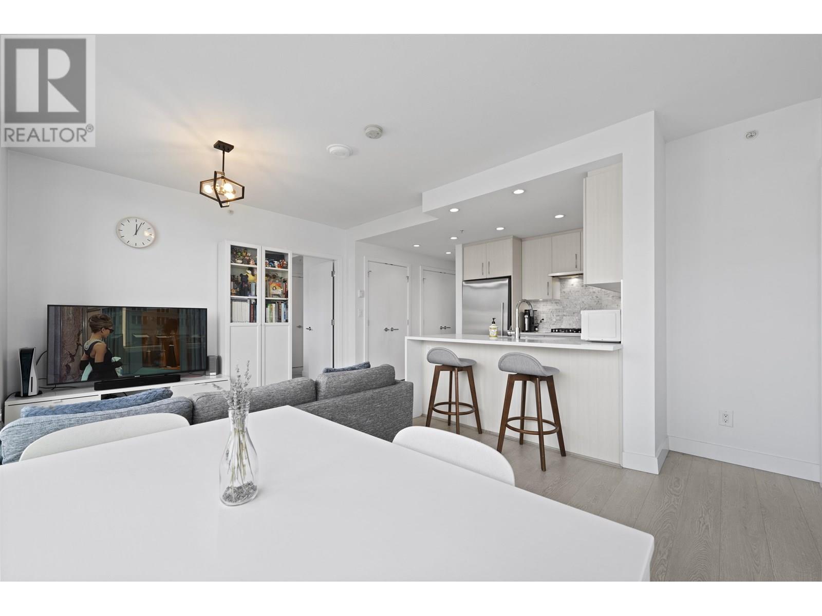 404 518 Whiting Way, Coquitlam, British Columbia  V3J 0H7 - Photo 10 - R3013667