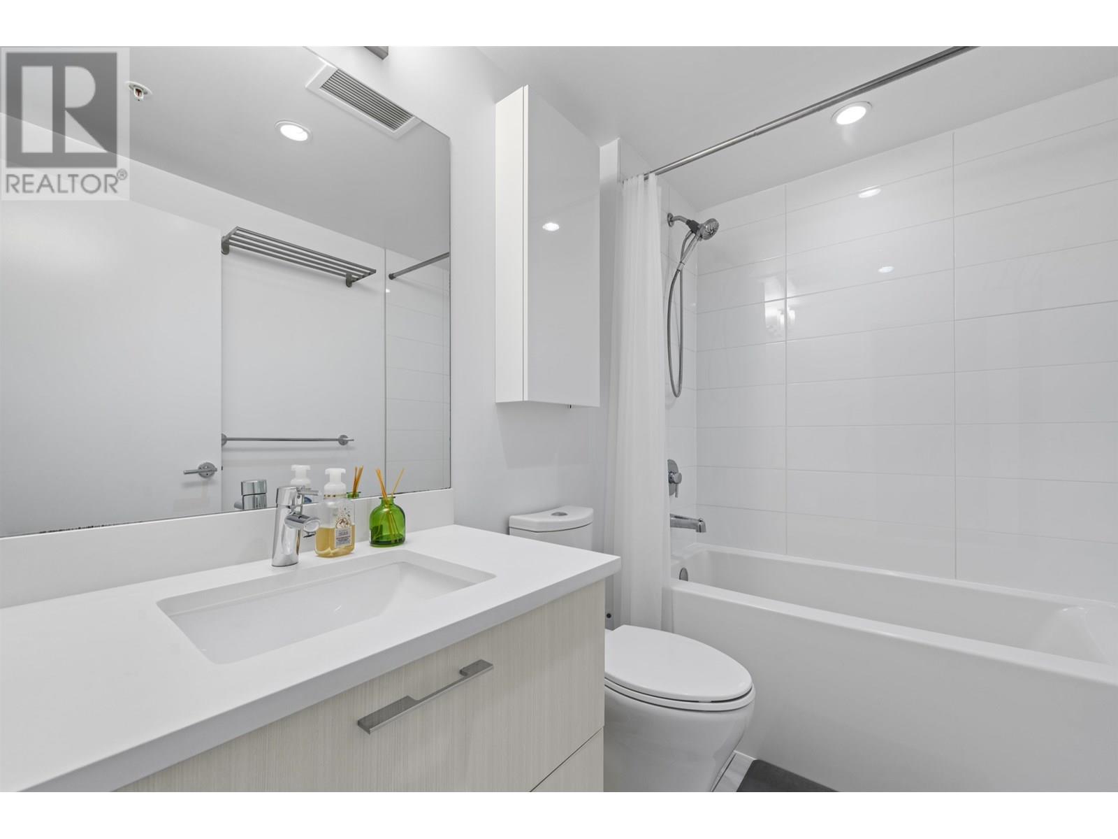 404 518 Whiting Way, Coquitlam, British Columbia  V3J 0H7 - Photo 14 - R3013667