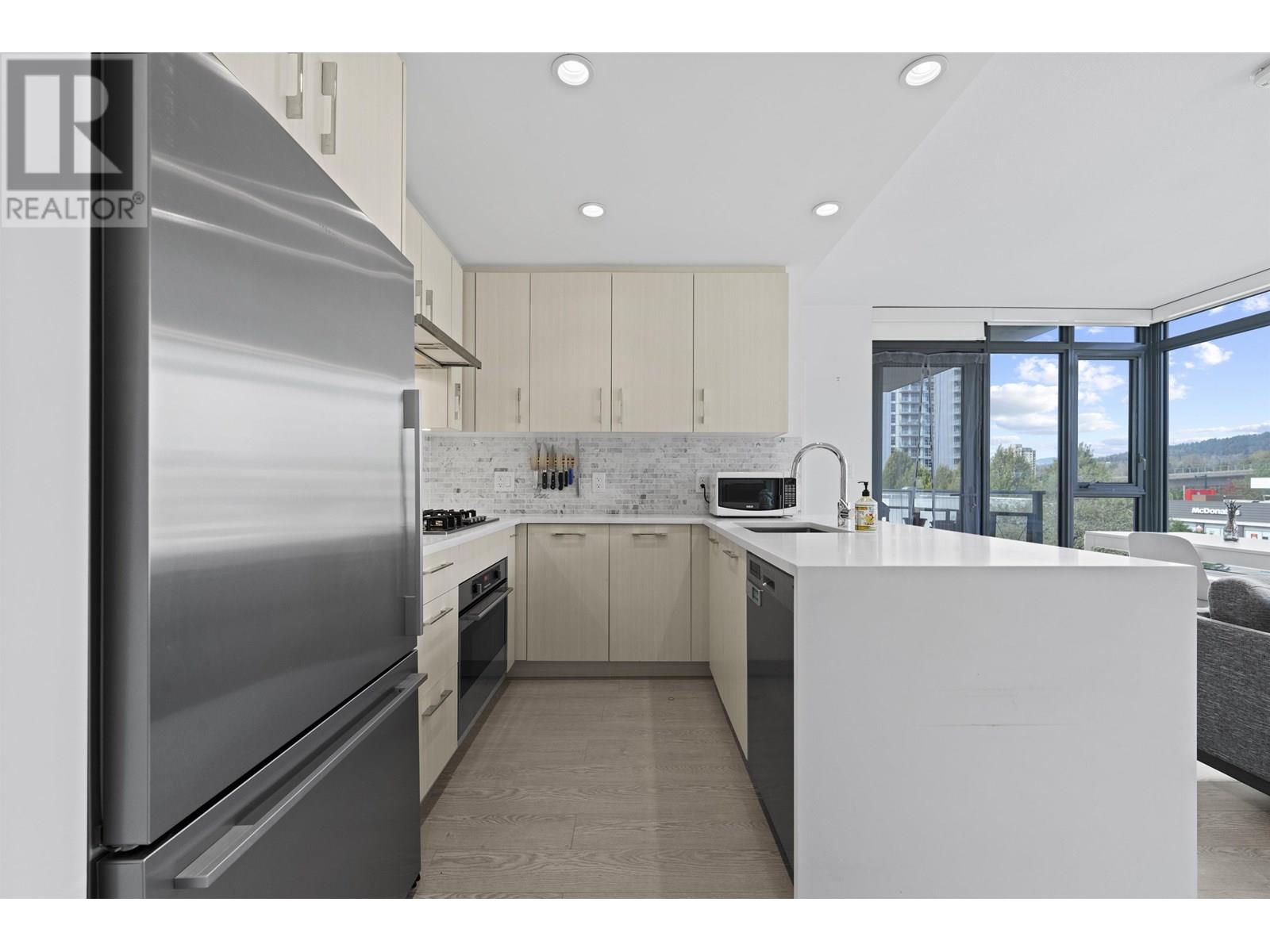 404 518 Whiting Way, Coquitlam, British Columbia  V3J 0H7 - Photo 4 - R3013667