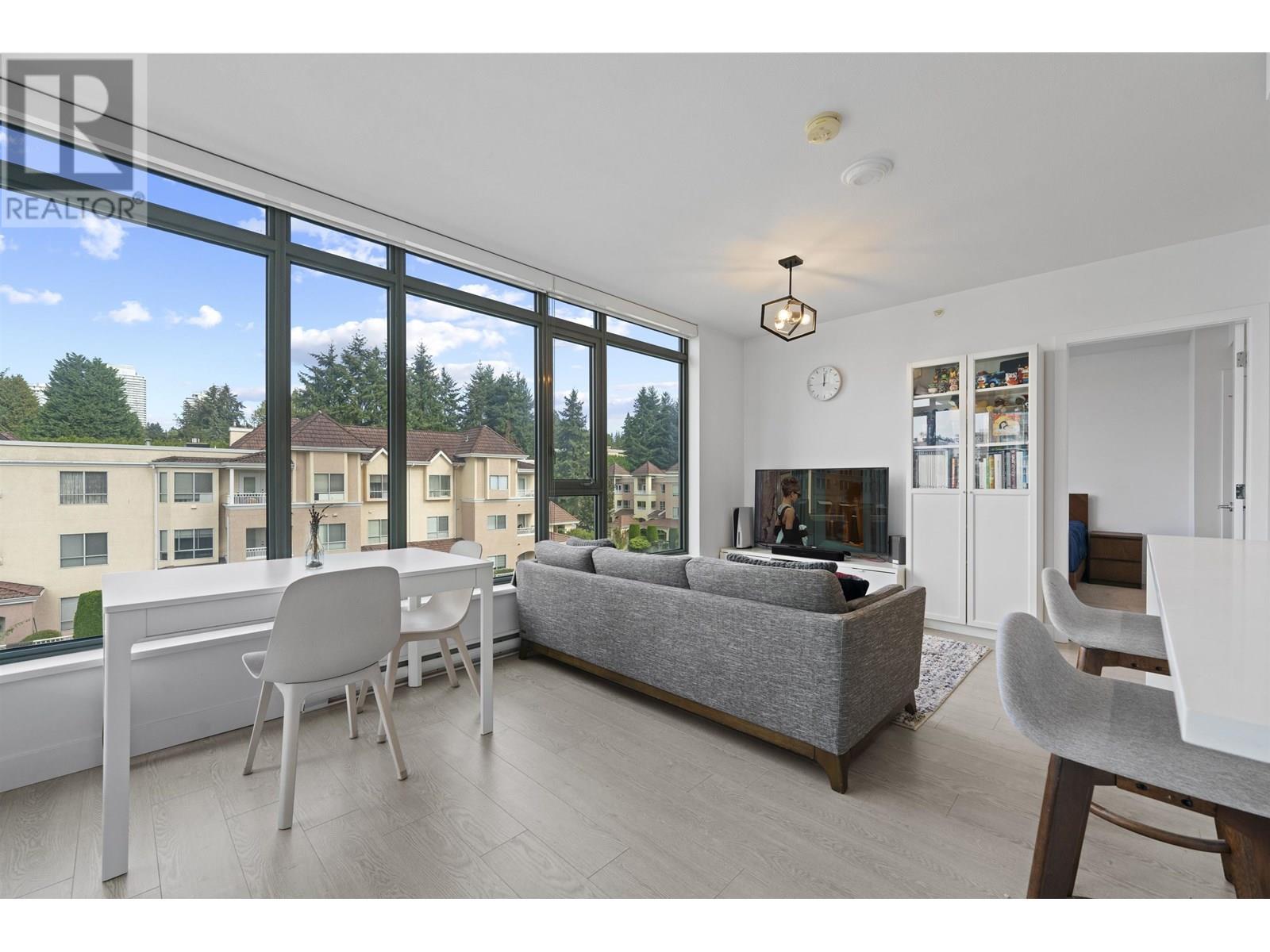 404 518 Whiting Way, Coquitlam, British Columbia  V3J 0H7 - Photo 8 - R3013667