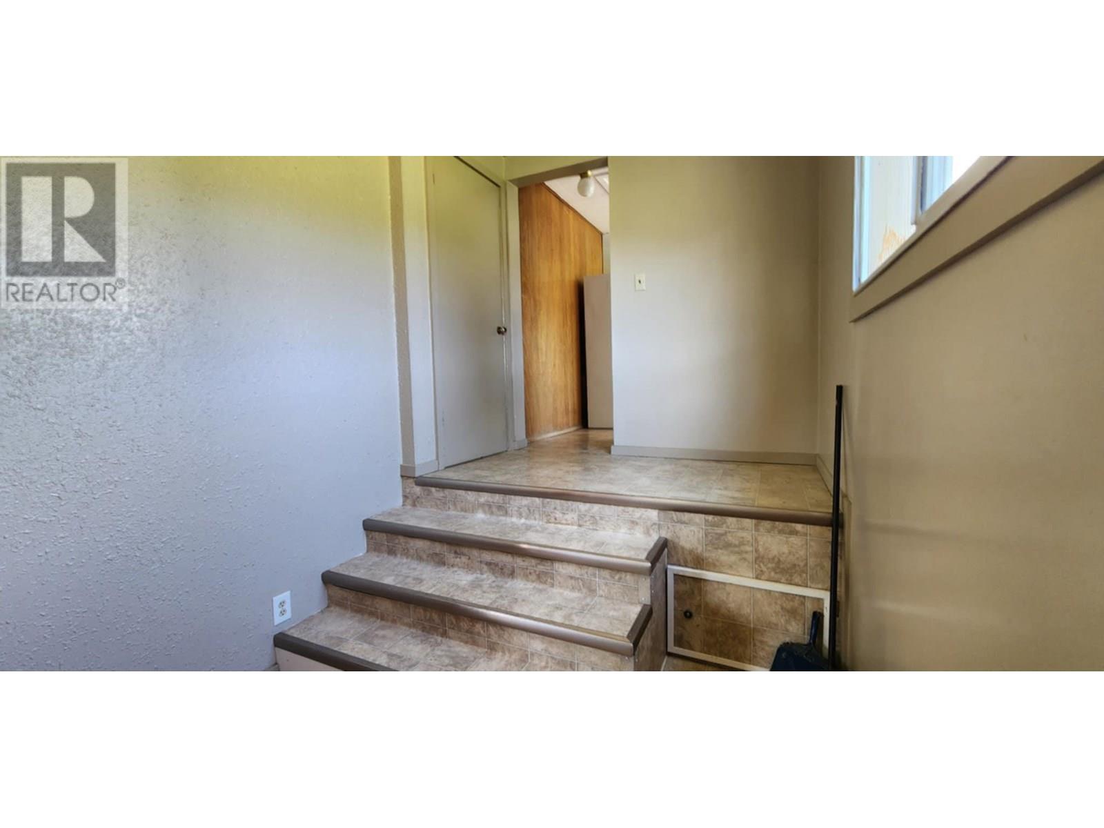 177 Creighton Valley Road, Lumby, British Columbia  V0E 2G1 - Photo 3 - 10351584