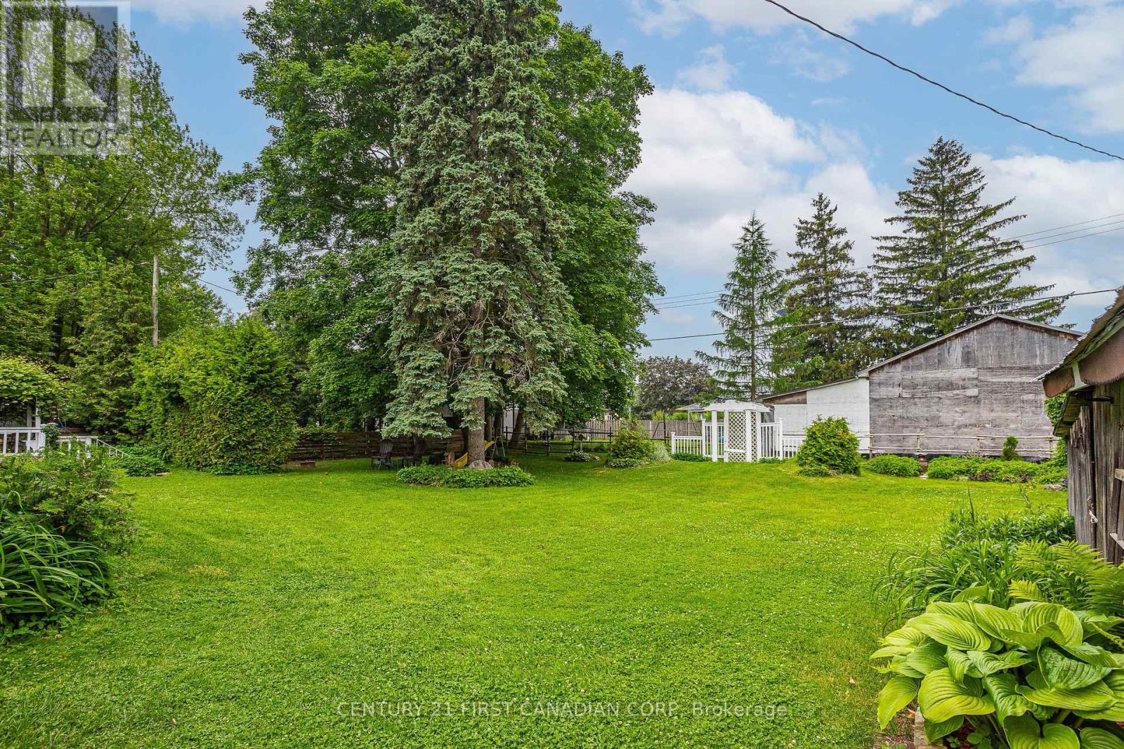 77 Main Street S, South Huron (Exeter), Ontario  N0M 1S3 - Photo 32 - X12210255