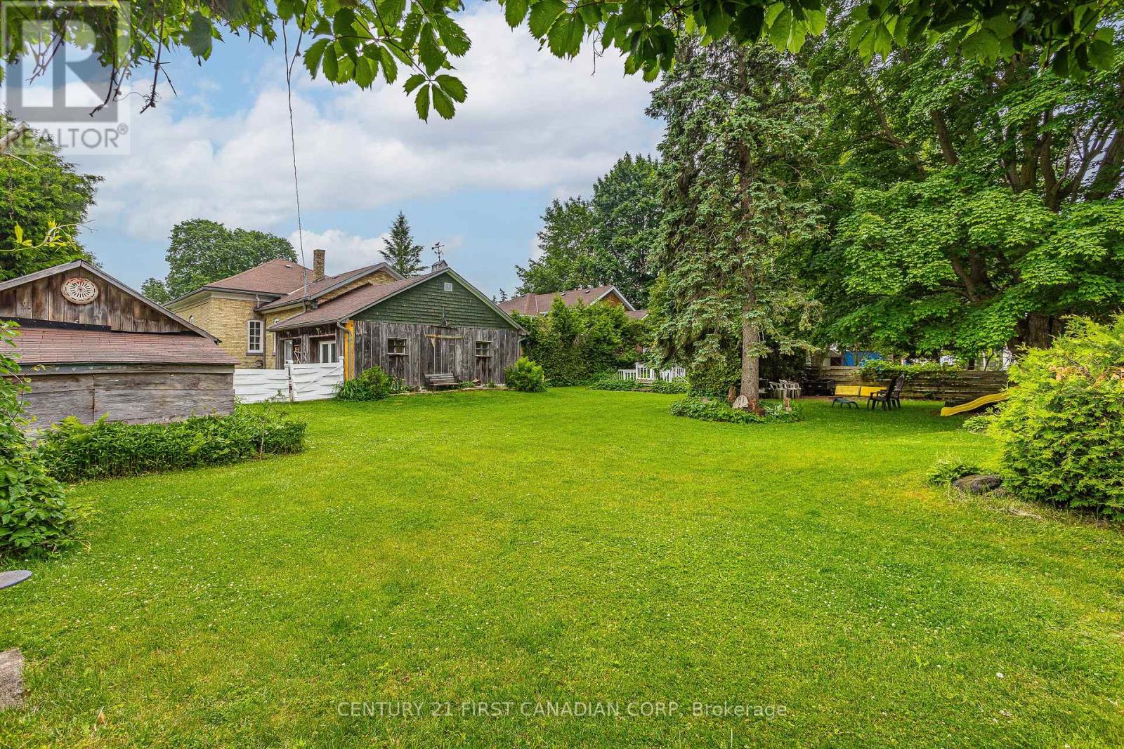 77 Main Street S, South Huron (Exeter), Ontario  N0M 1S3 - Photo 33 - X12210255
