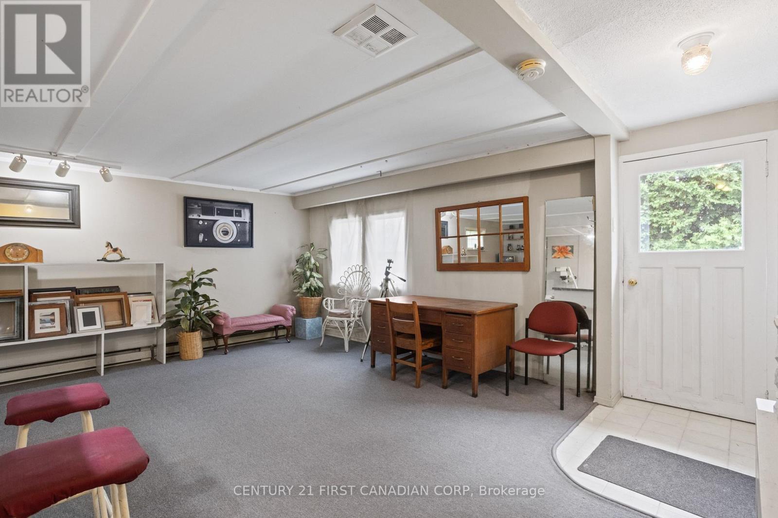 77 Main Street S, South Huron (Exeter), Ontario  N0M 1S3 - Photo 6 - X12210255