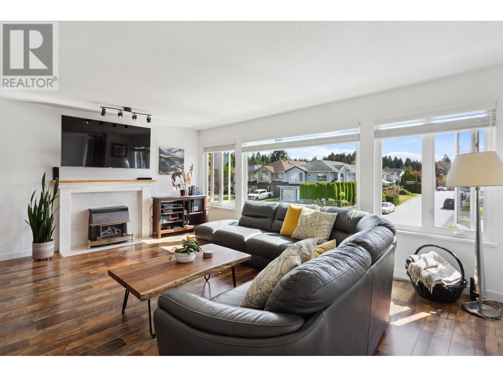 3843 Toronto Street, Port Coquitlam, British Columbia  V3B 7J6 - Photo 3 - R3013379