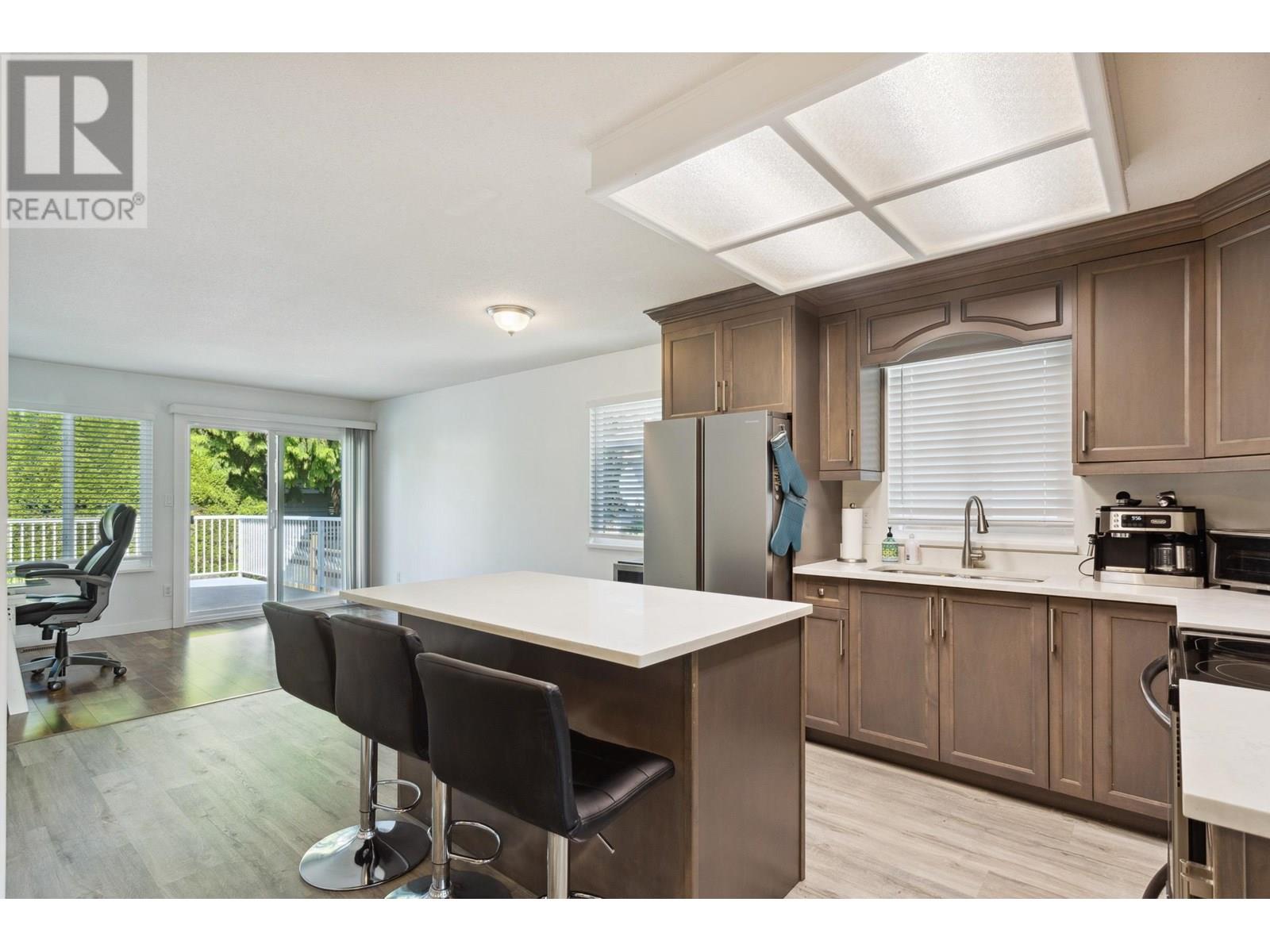 3843 Toronto Street, Port Coquitlam, British Columbia  V3B 7J6 - Photo 5 - R3013379