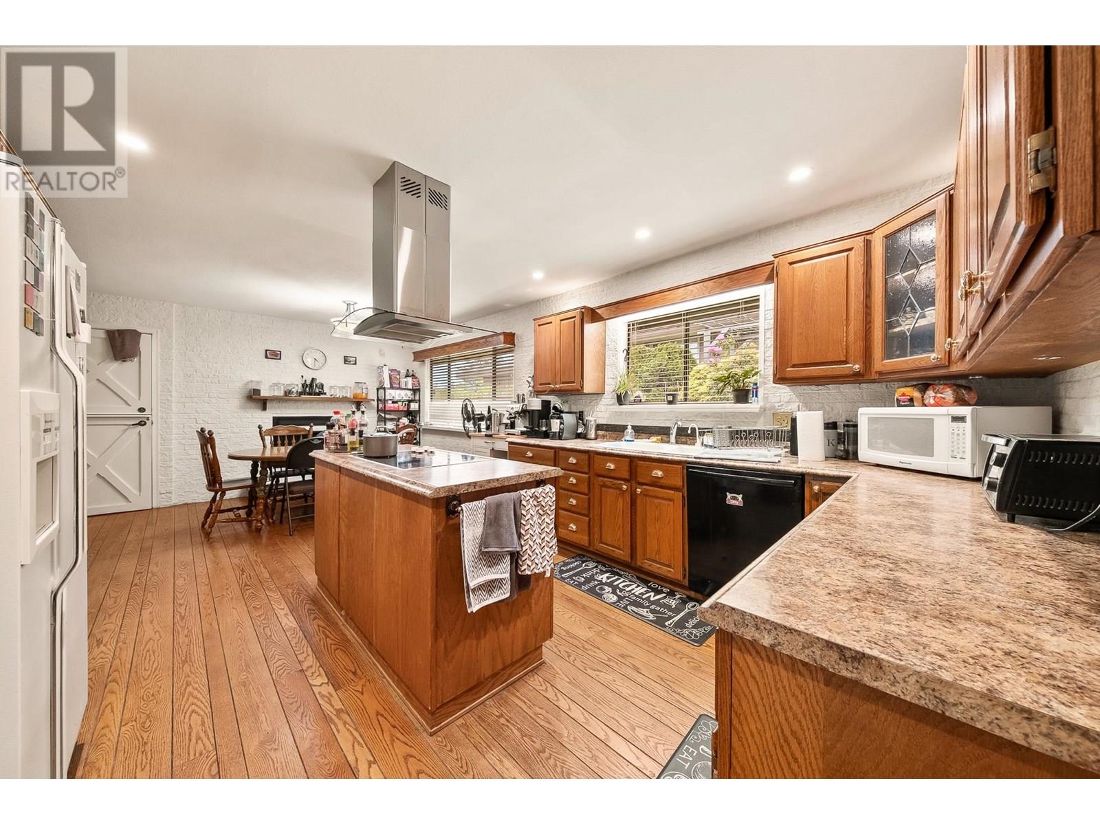 5734 Greenland Drive, Tsawwassen, British Columbia  V4L 2J5 - Photo 12 - R3013643