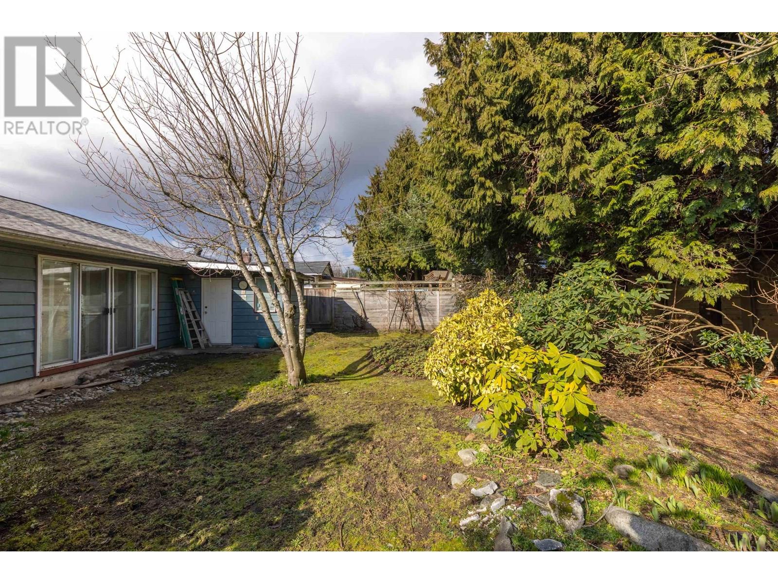 1202 Pinewood Crescent, North Vancouver, British Columbia  V7P 1E9 - Photo 5 - R3013646
