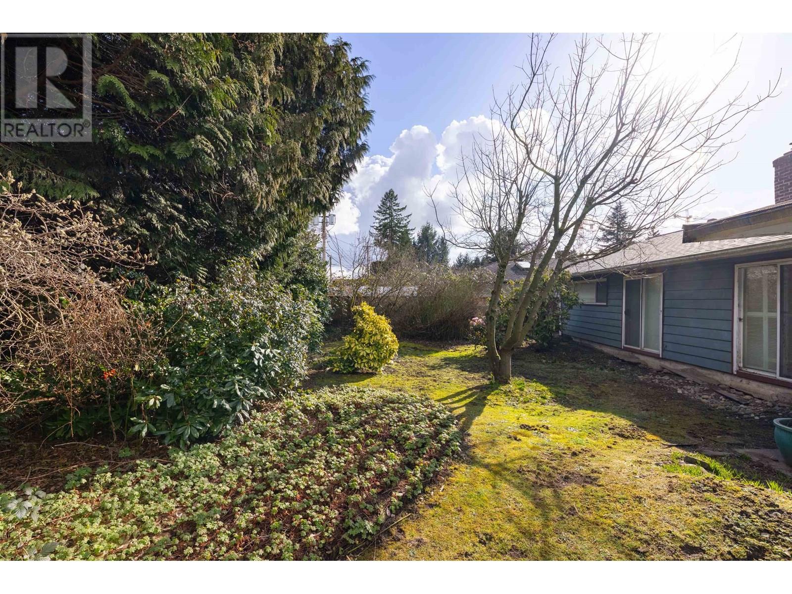 1202 Pinewood Crescent, North Vancouver, British Columbia  V7P 1E9 - Photo 8 - R3013646