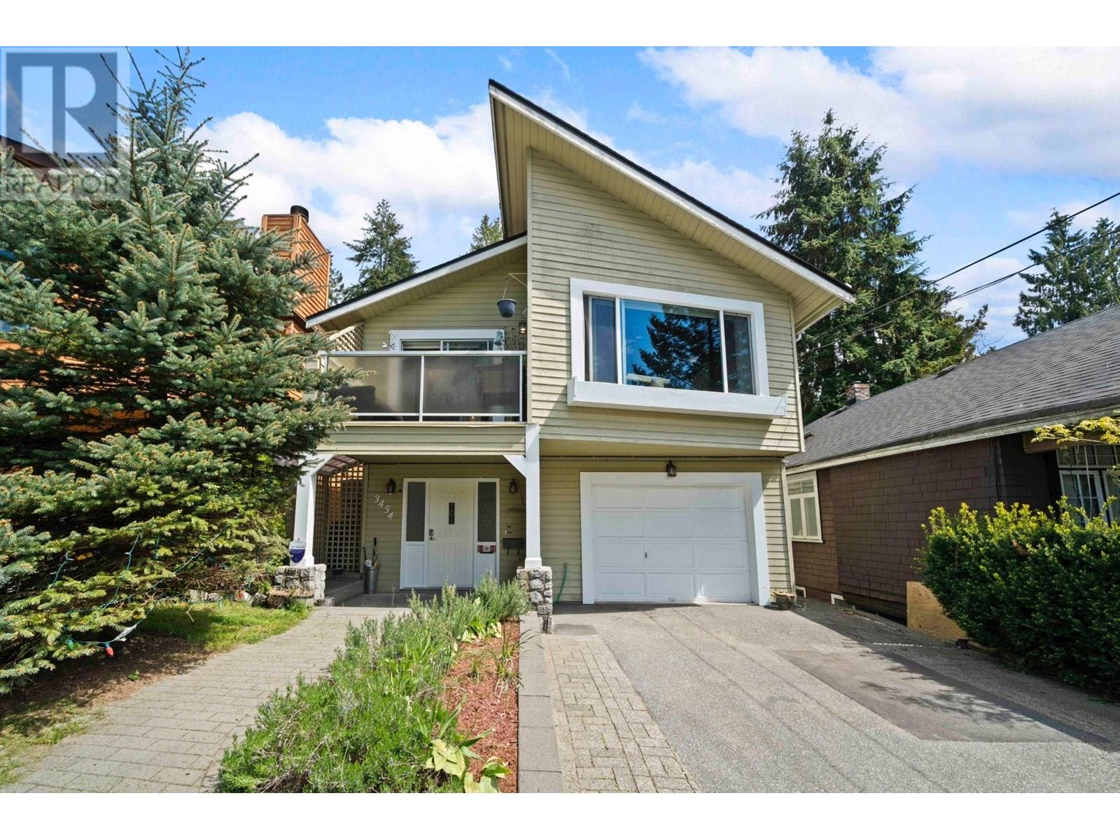 3454 ST. GEORGES AVENUE, North Vancouver, British Columbia