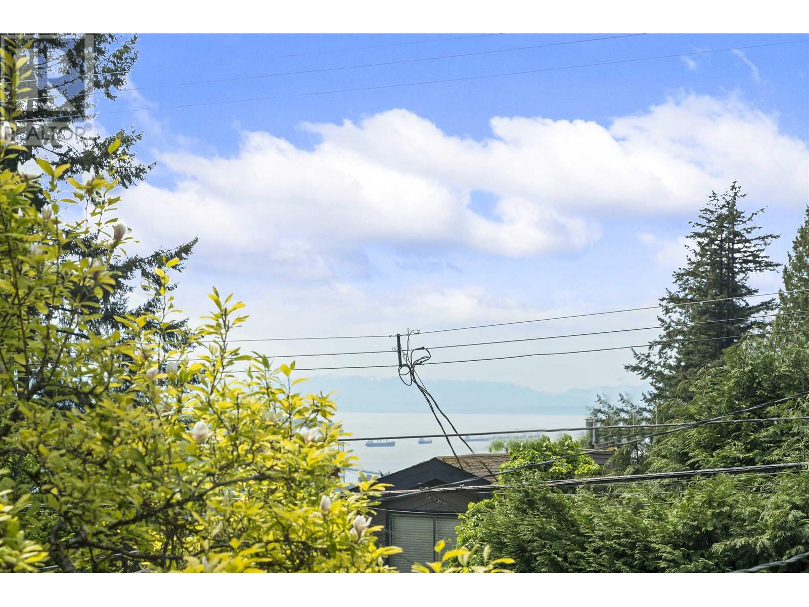 3454 St. Georges Avenue, North Vancouver, British Columbia  V7N 1V8 - Photo 38 - R3013657
