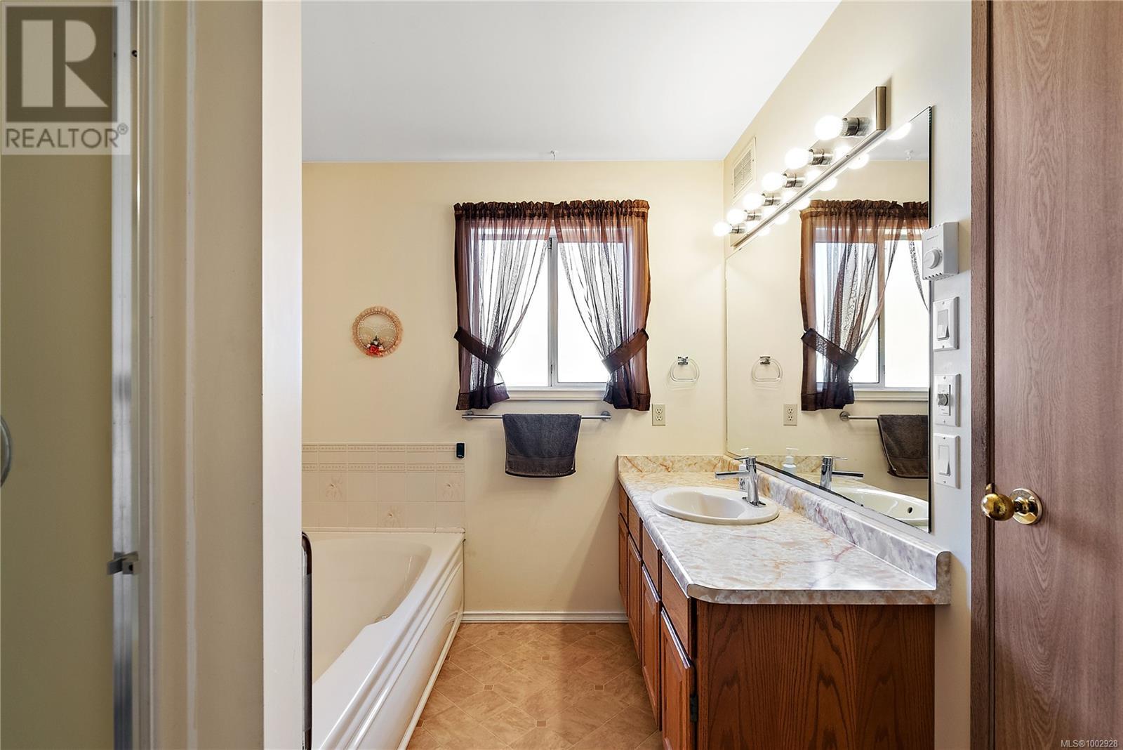 8001 Arthur Dr, Central Saanich, British Columbia  V8M 1V4 - Photo 18 - 1002928
